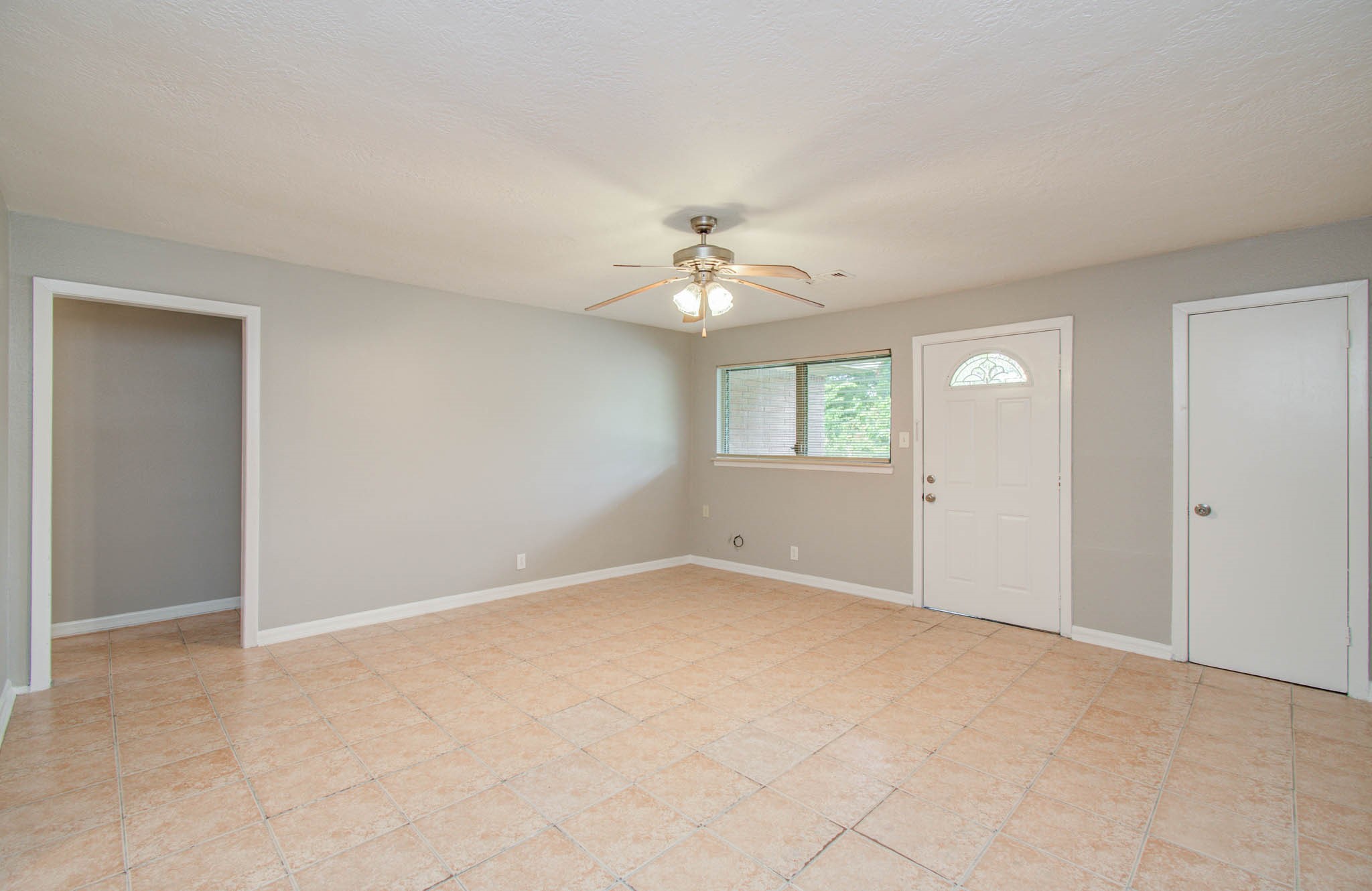 3620 Easy Street Property Photo 2