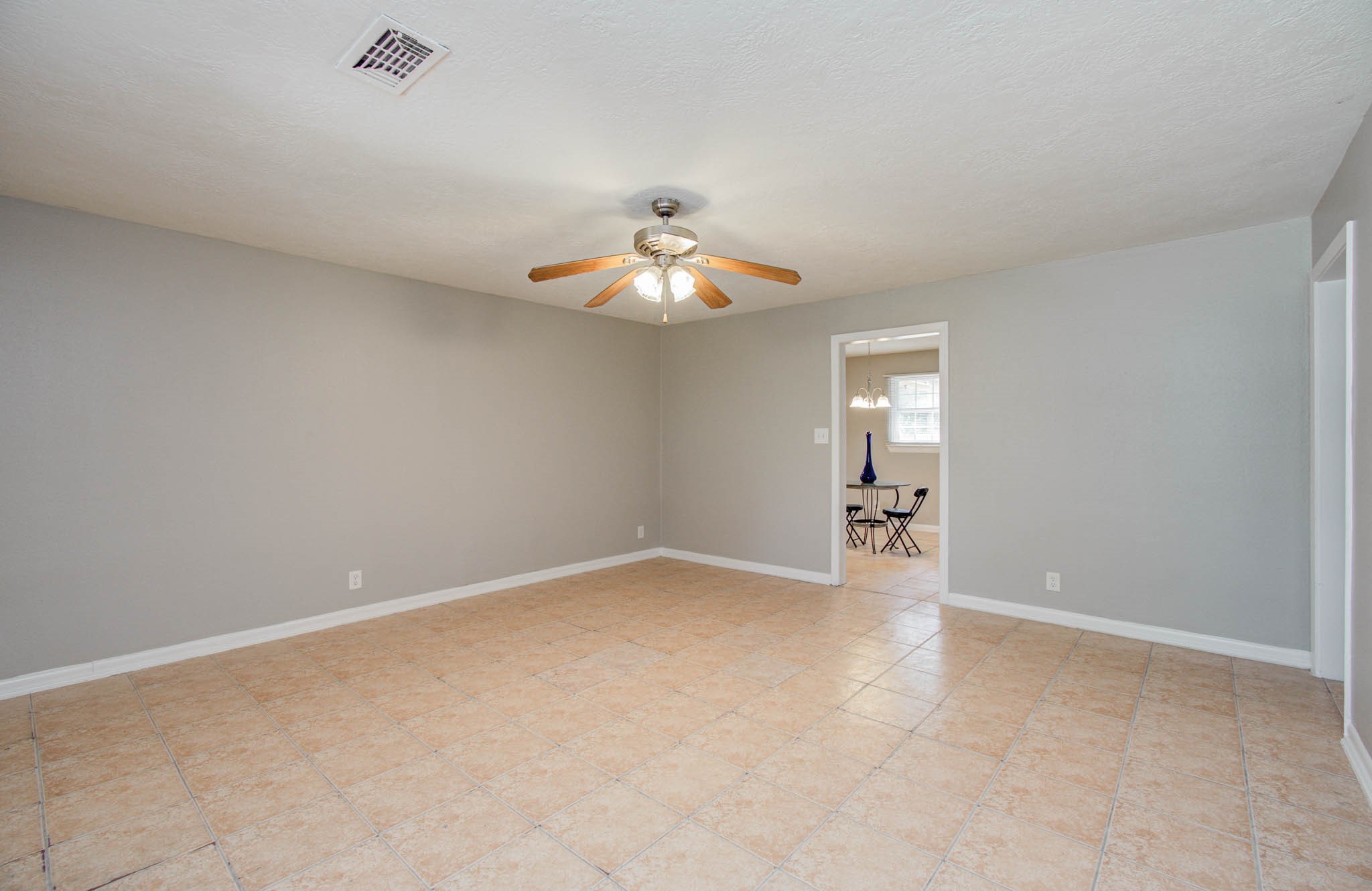 3620 Easy Street Property Photo 3