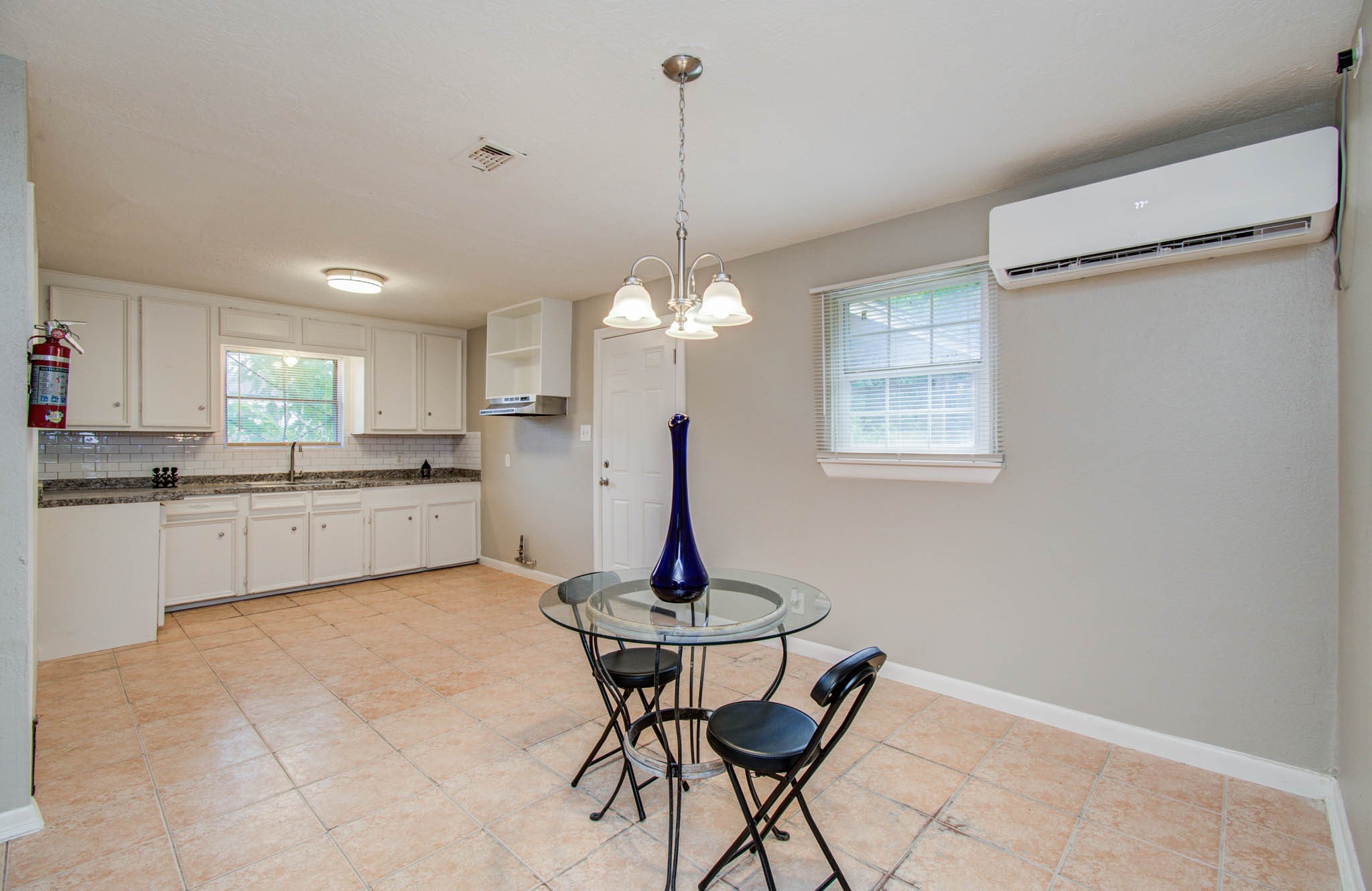 3620 Easy Street Property Photo 4