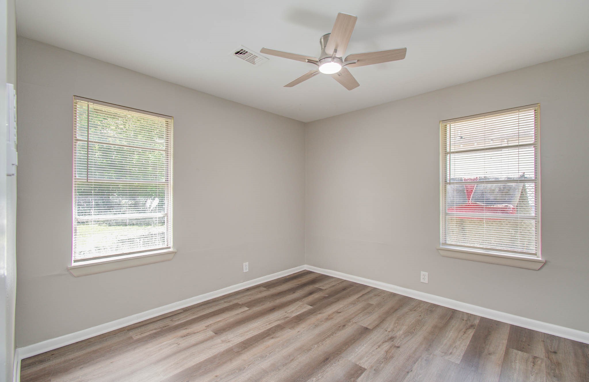 3620 Easy Street Property Photo 7