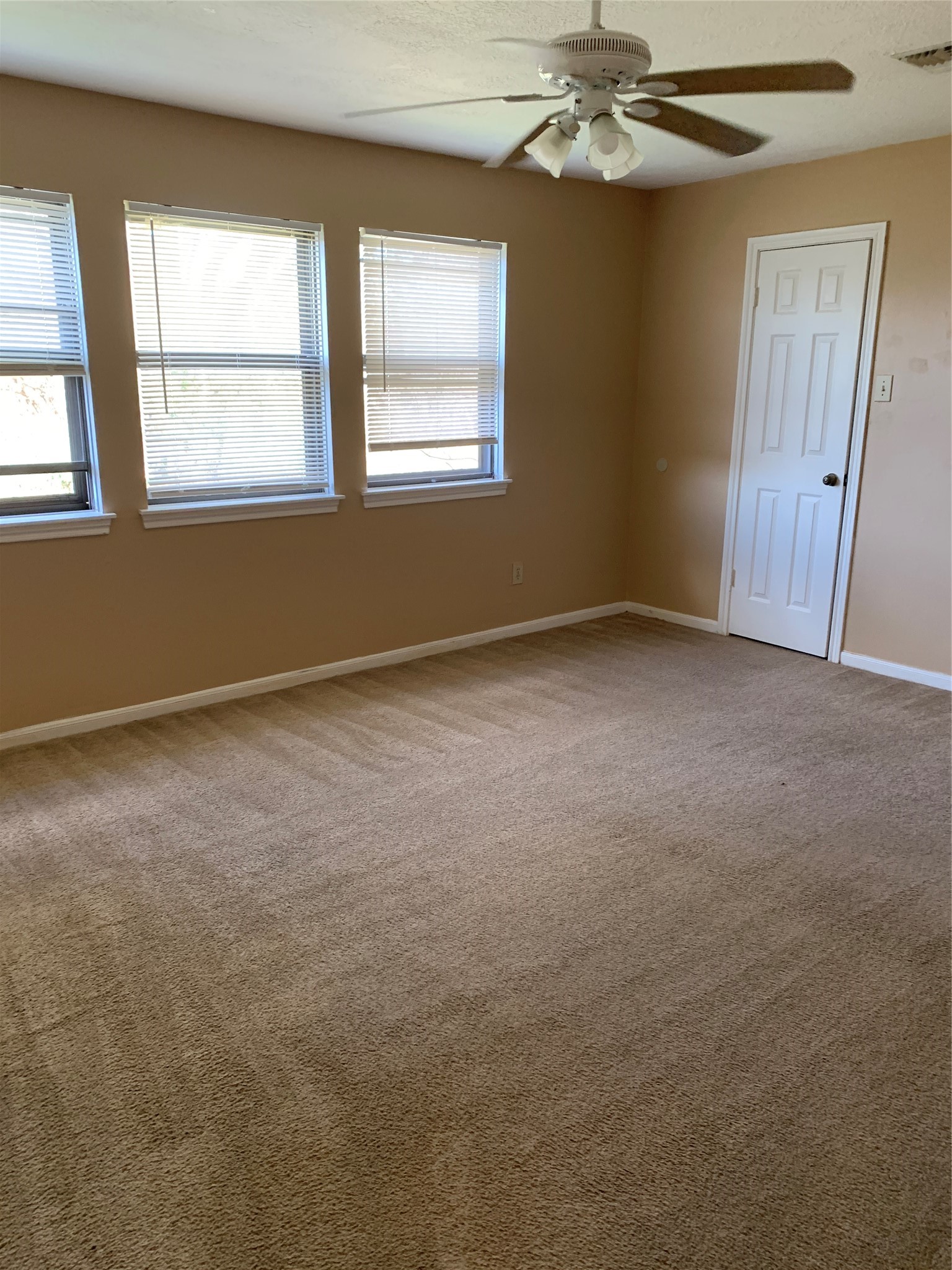 15526 Rio Plaza Drive Property Photo 25
