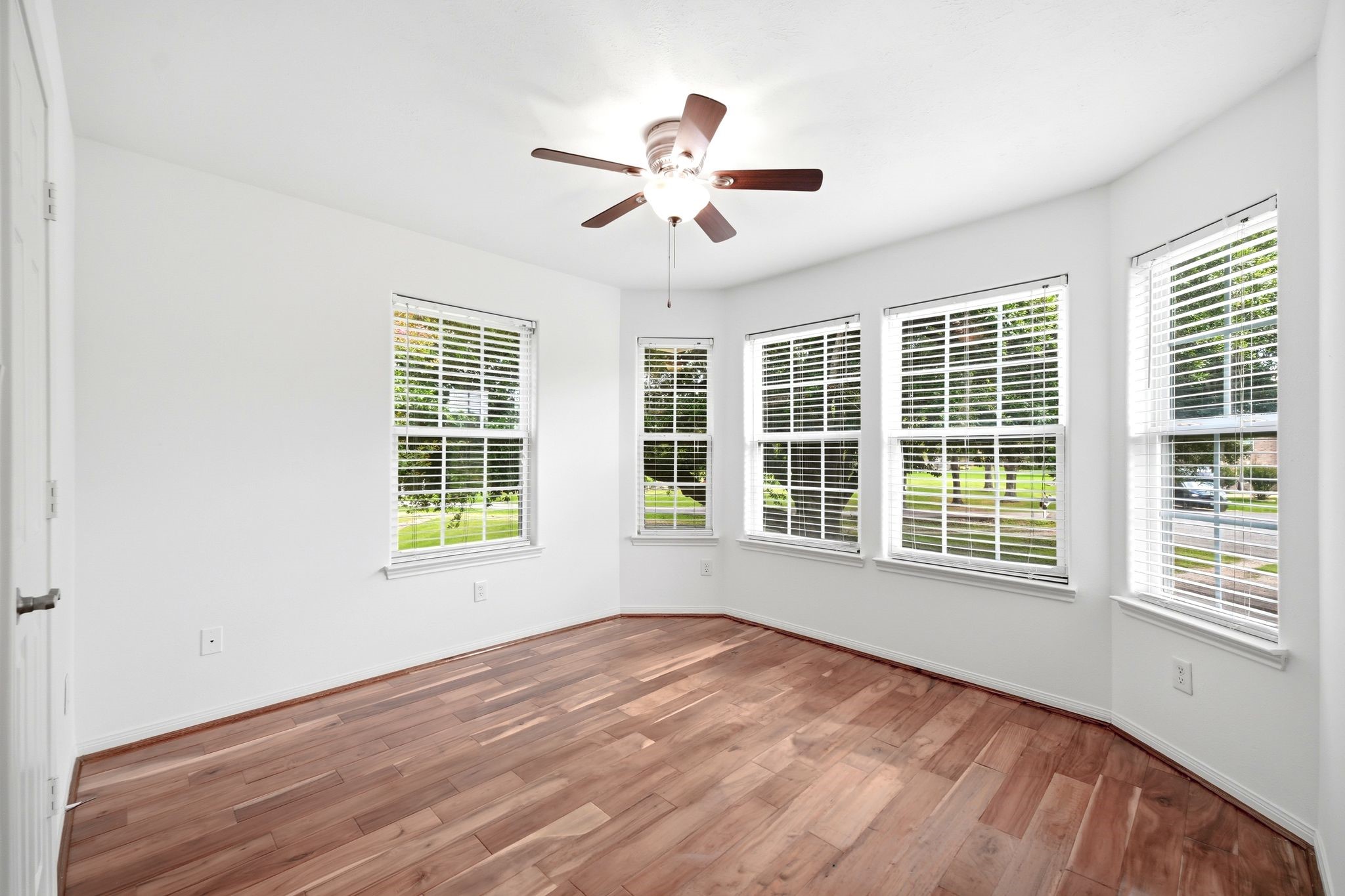 17123 Crooked Oak Drive Property Photo 32