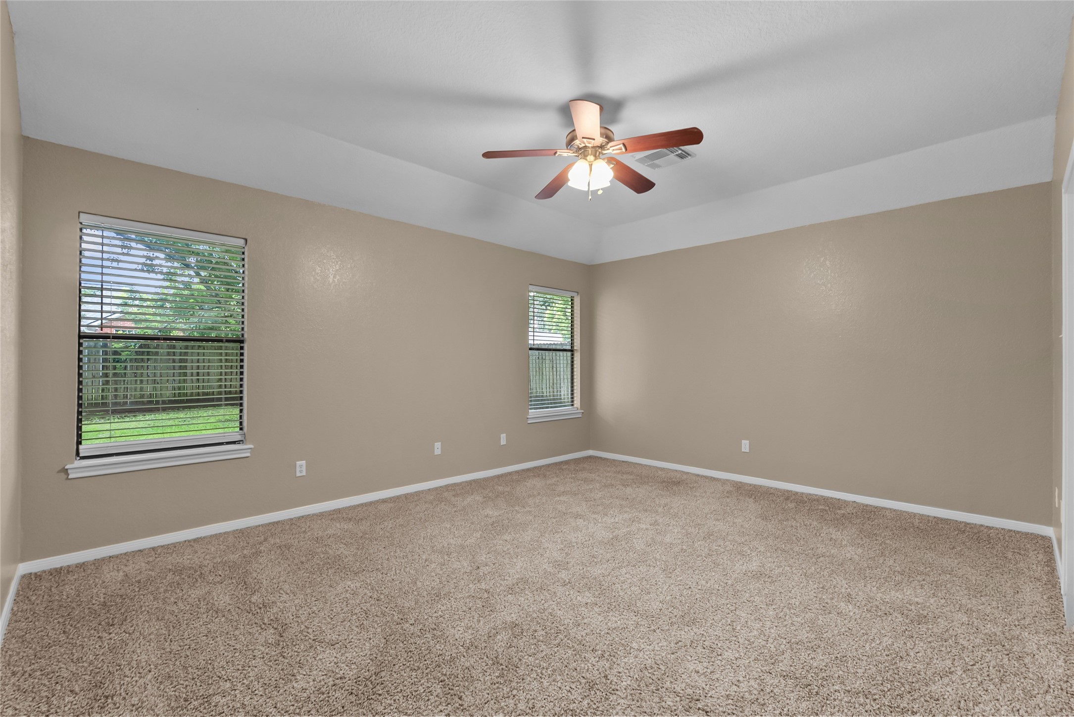 111 Jamestown Avenue Property Photo 24