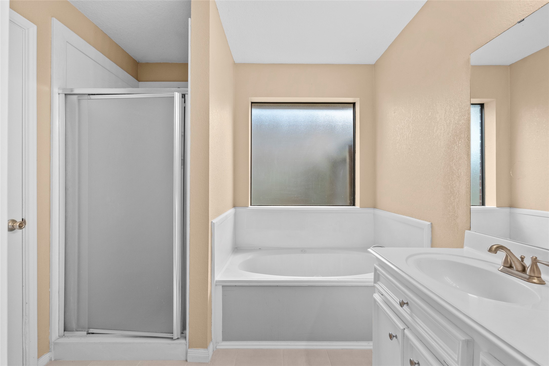 111 Jamestown Avenue Property Photo 28