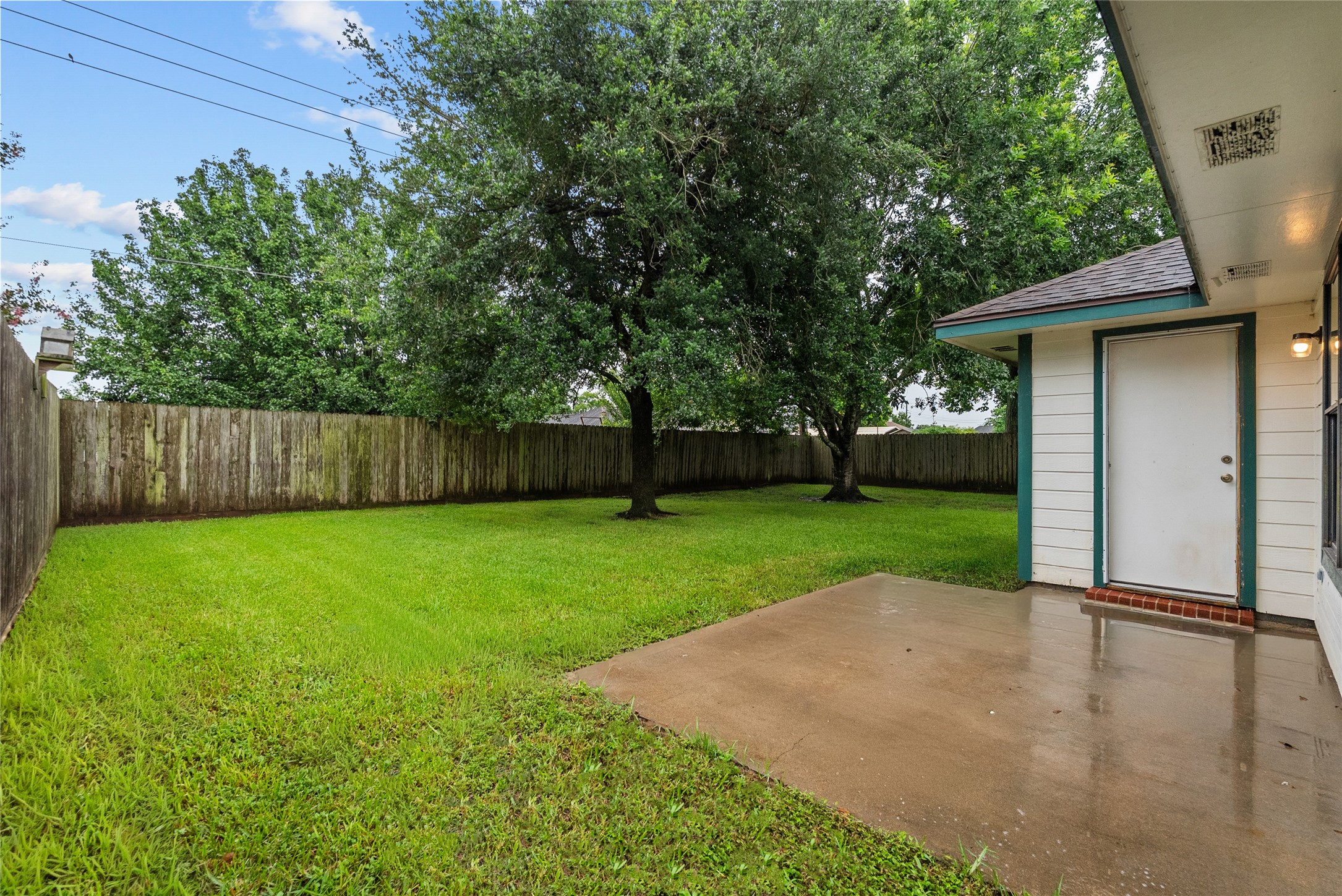 111 Jamestown Avenue Property Photo 33