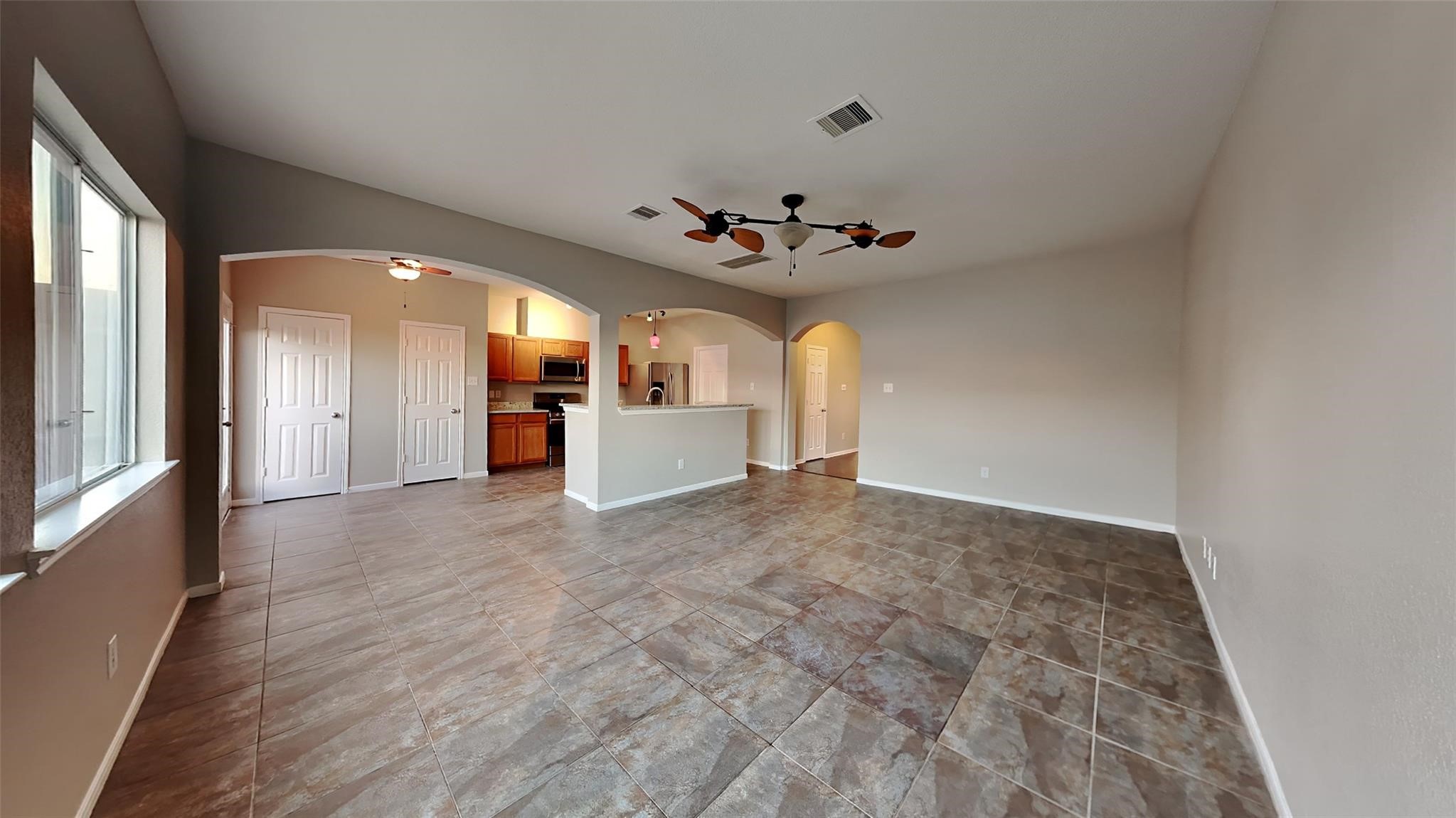 1608 Claremont Garden Circle Property Photo 5