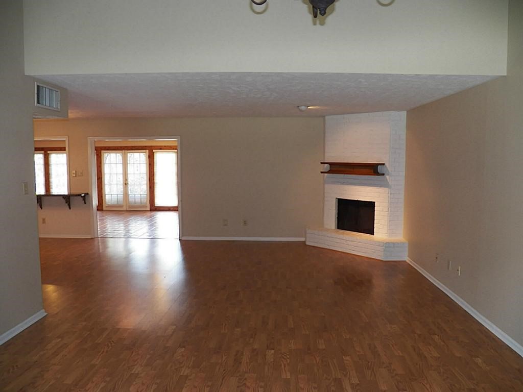 1844 Rollingwood Drive Property Photo 3