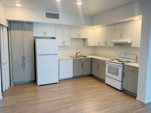 4340 44th Street Property Photo 5
