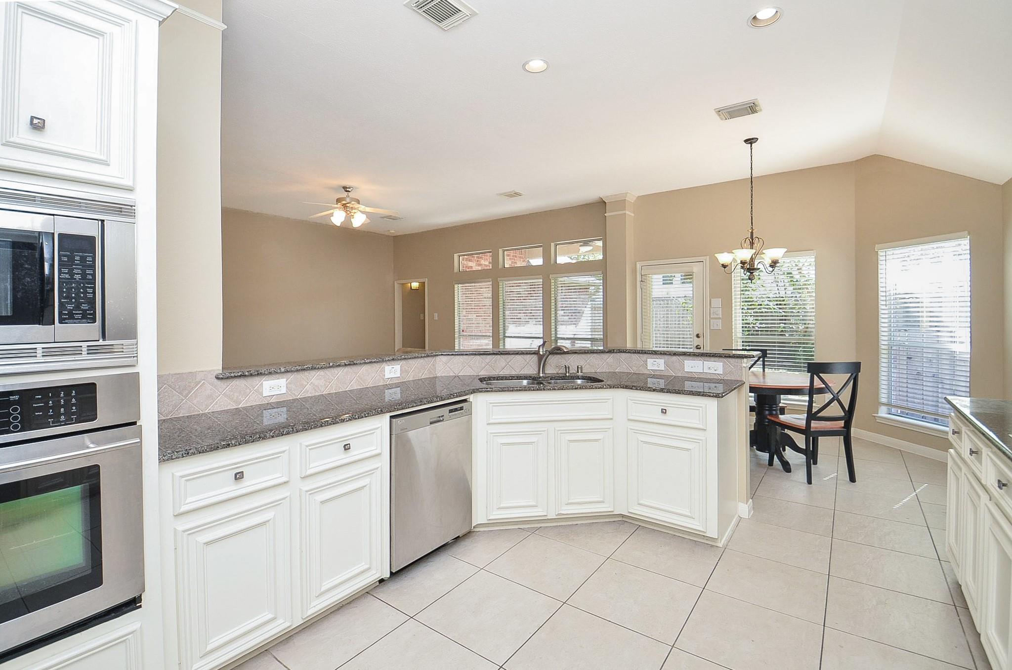 7310 Hickory Canyon Court, Humble Tx 77396 Property Photo 11
