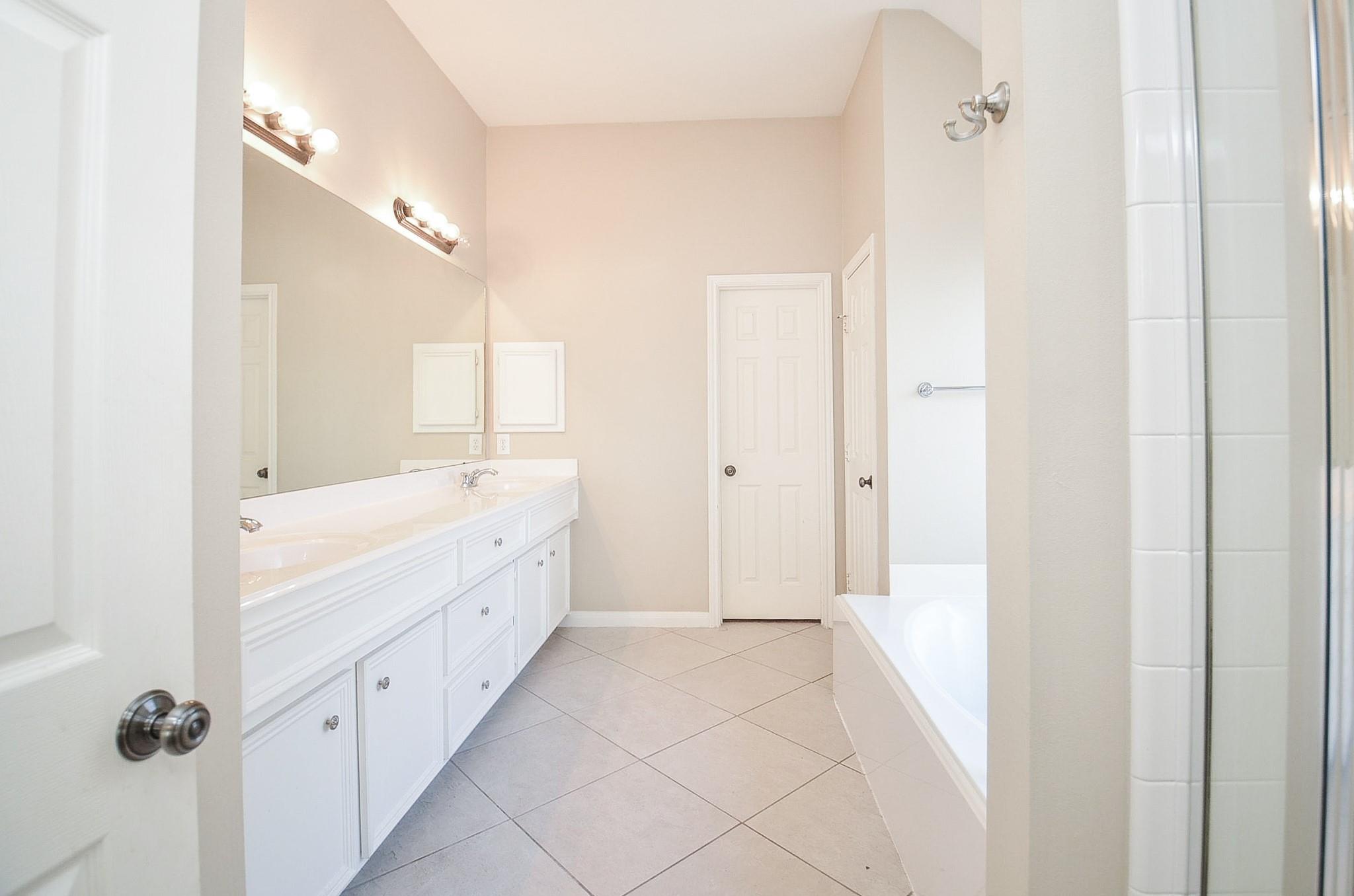 7310 Hickory Canyon Court, Humble Tx 77396 Property Photo 19