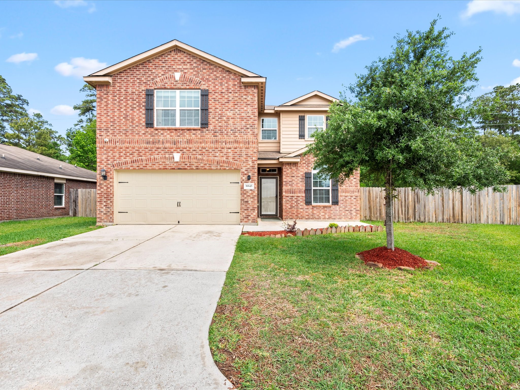 8843 Leclaire Meadow Drive Property Photo 1