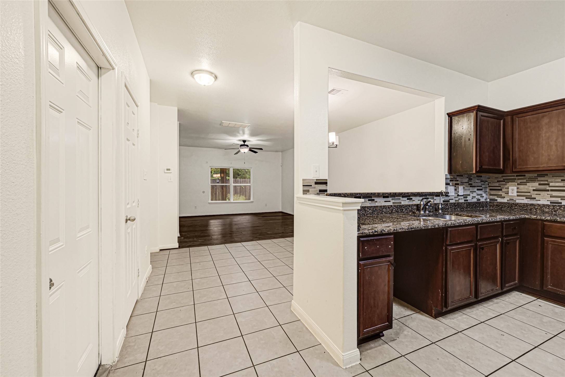 8843 Leclaire Meadow Drive Property Photo 3