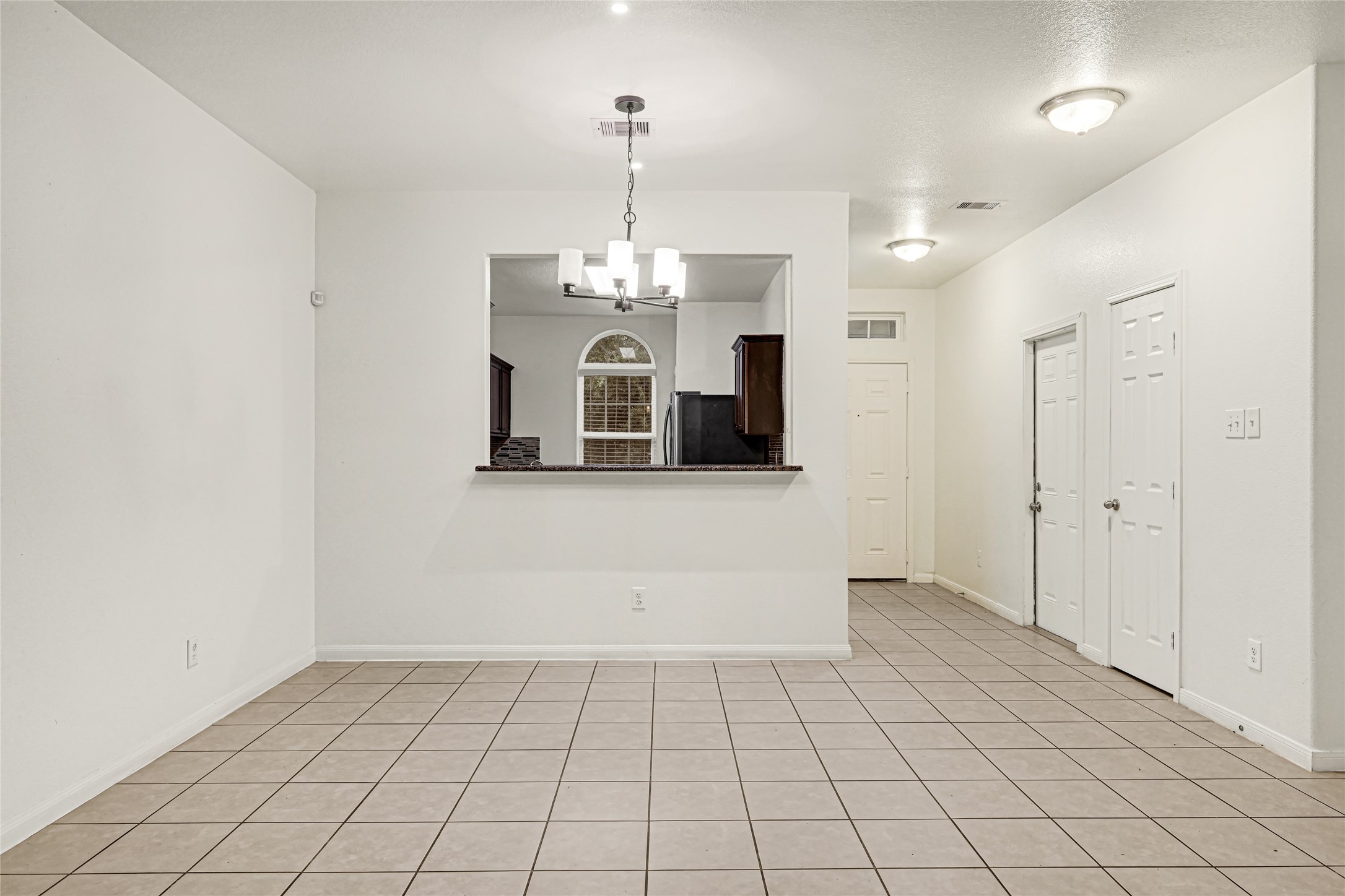 8843 Leclaire Meadow Drive Property Photo 5