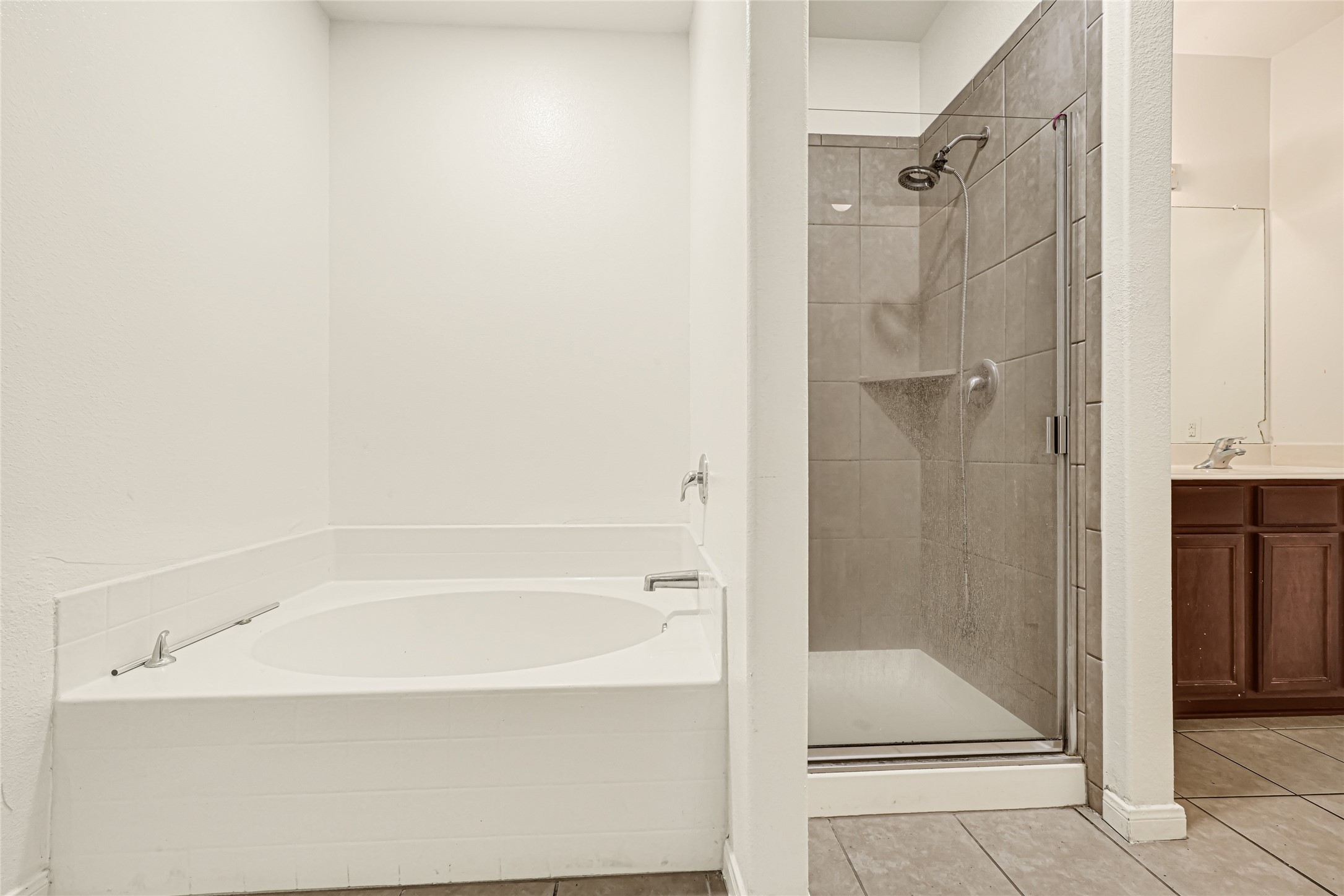 8843 Leclaire Meadow Drive Property Photo 15