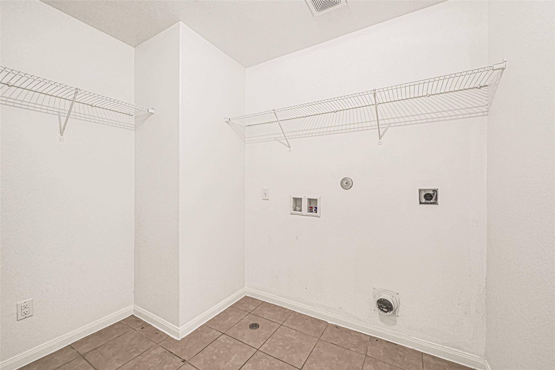 8843 Leclaire Meadow Drive Property Photo 17