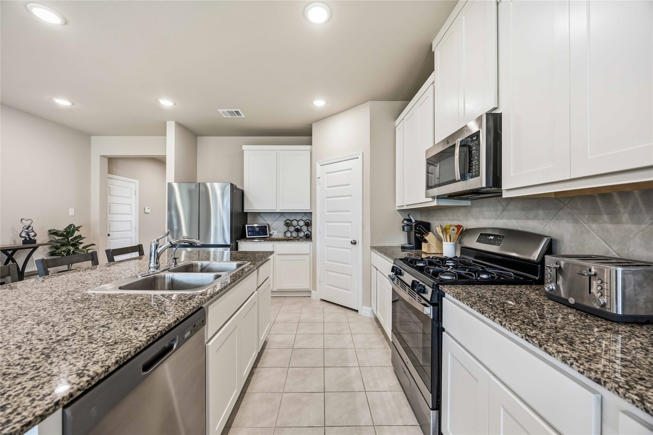 2841 Terrace Grove Drive Property Photo 10