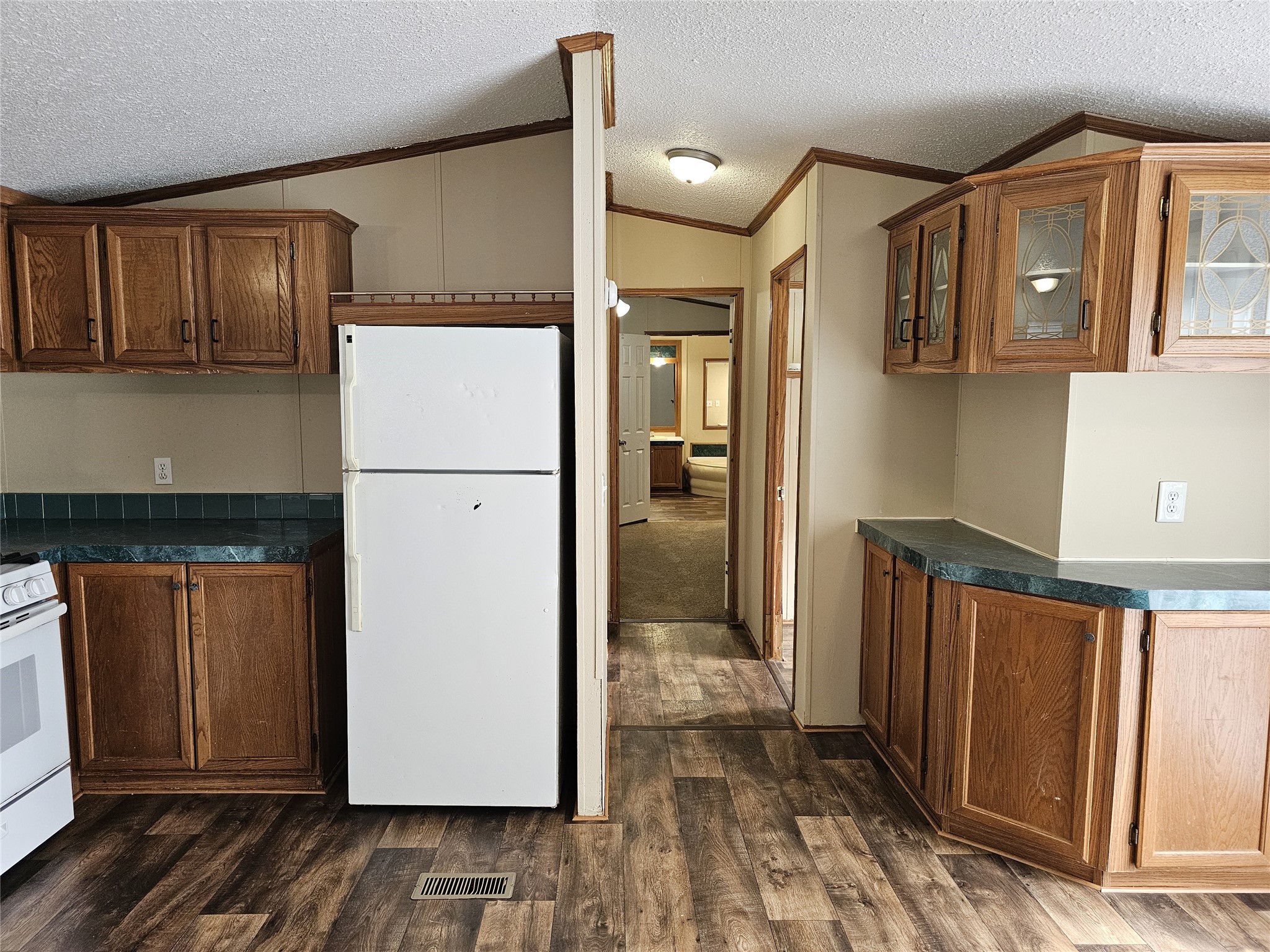 827 Gregs Way Property Photo 2
