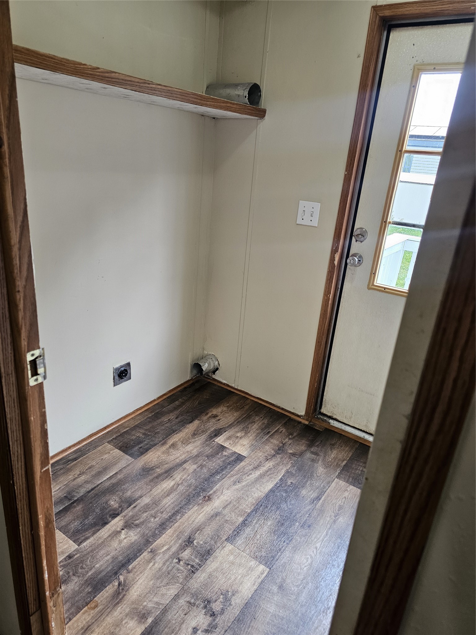 827 Gregs Way Property Photo 7