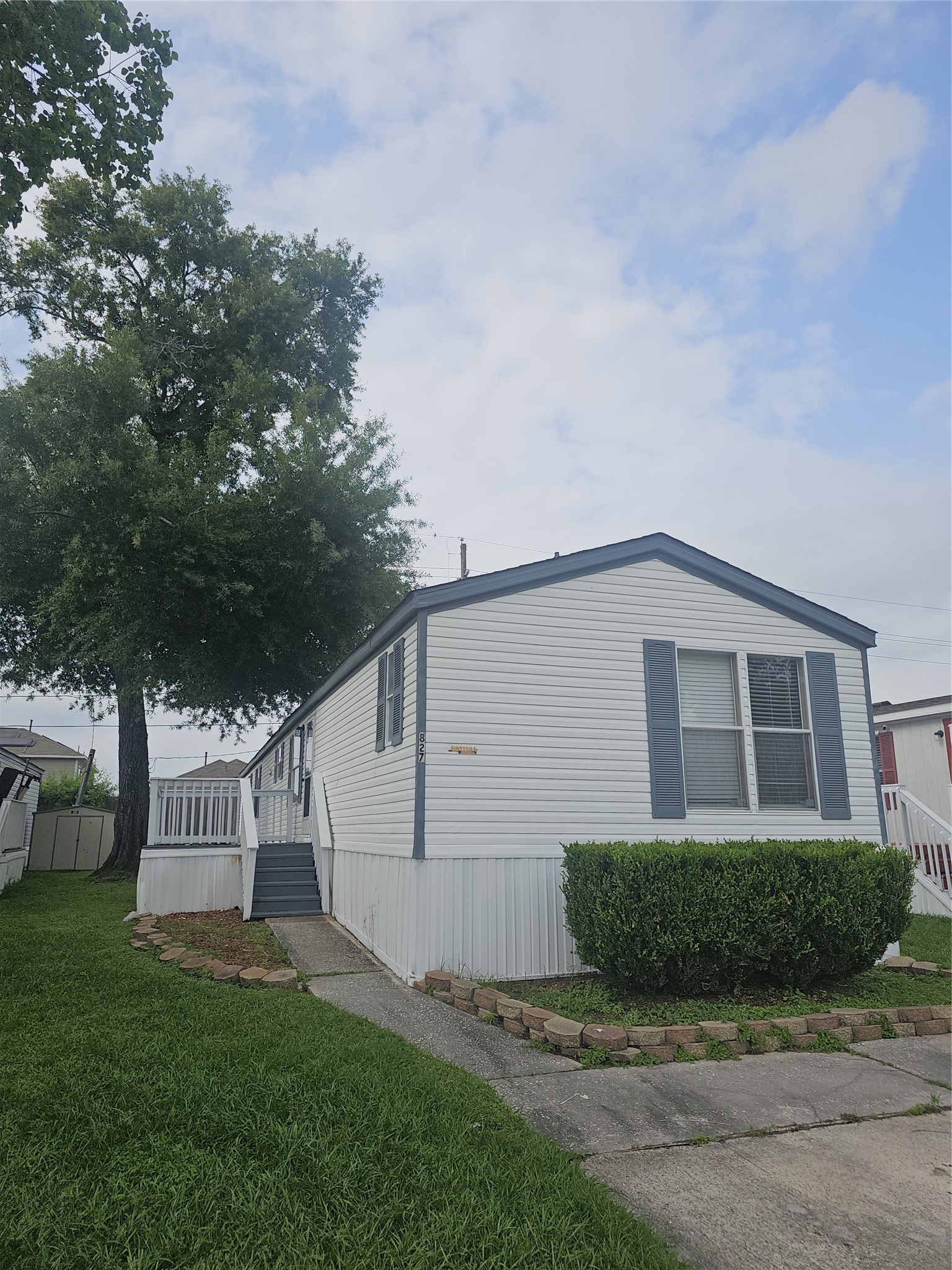 827 Gregs Way Property Photo 10