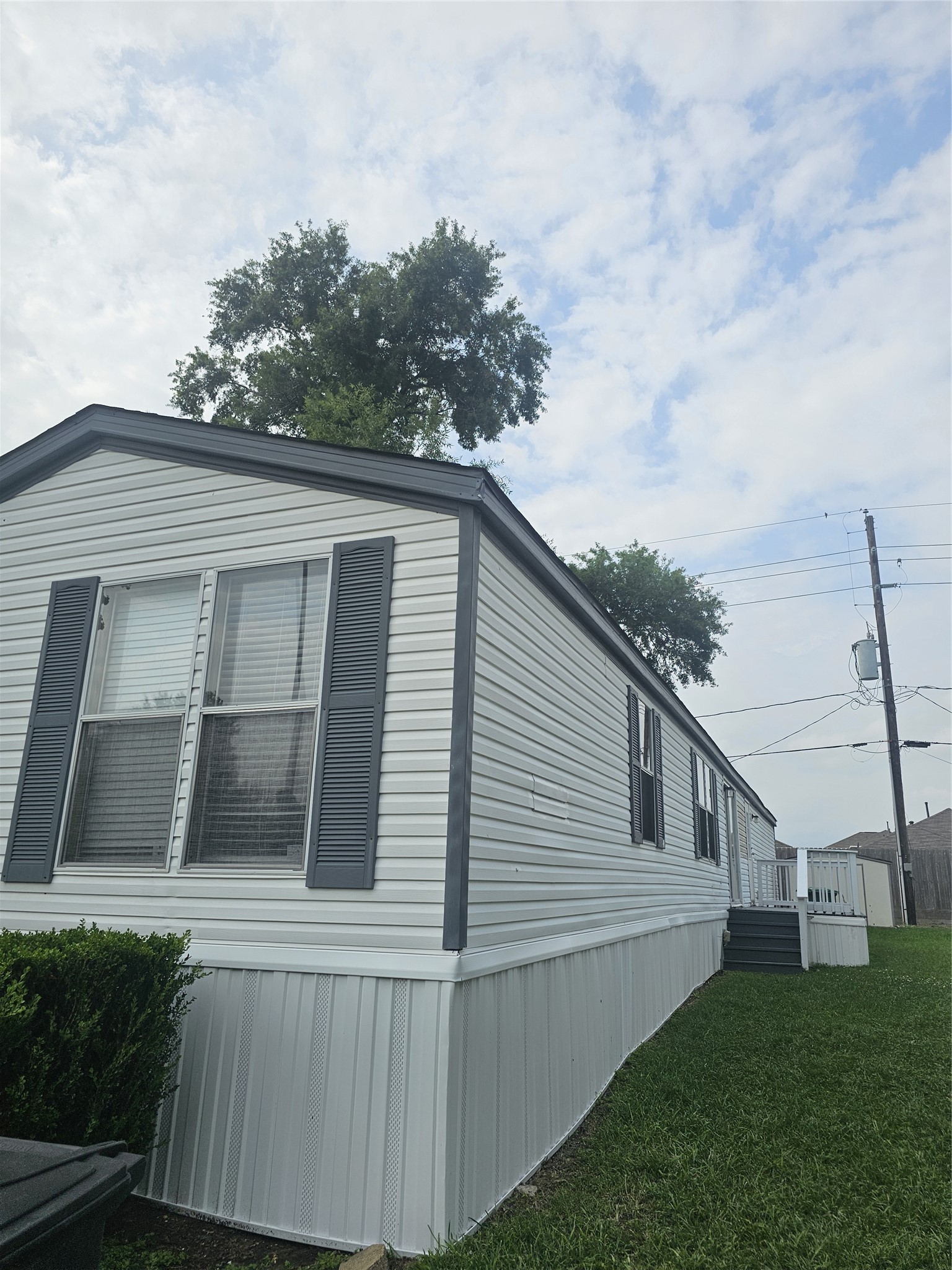 827 Gregs Way Property Photo 12