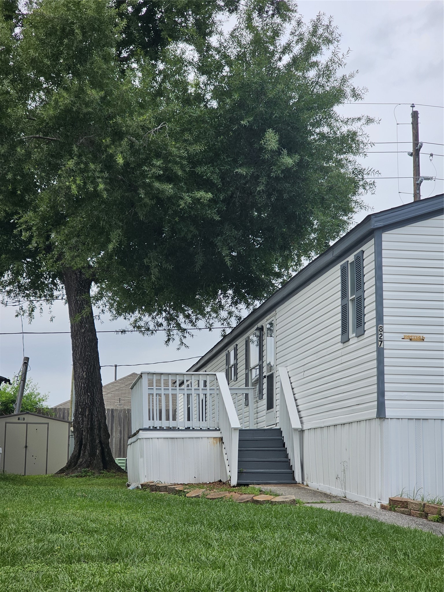 827 Gregs Way Property Photo 13