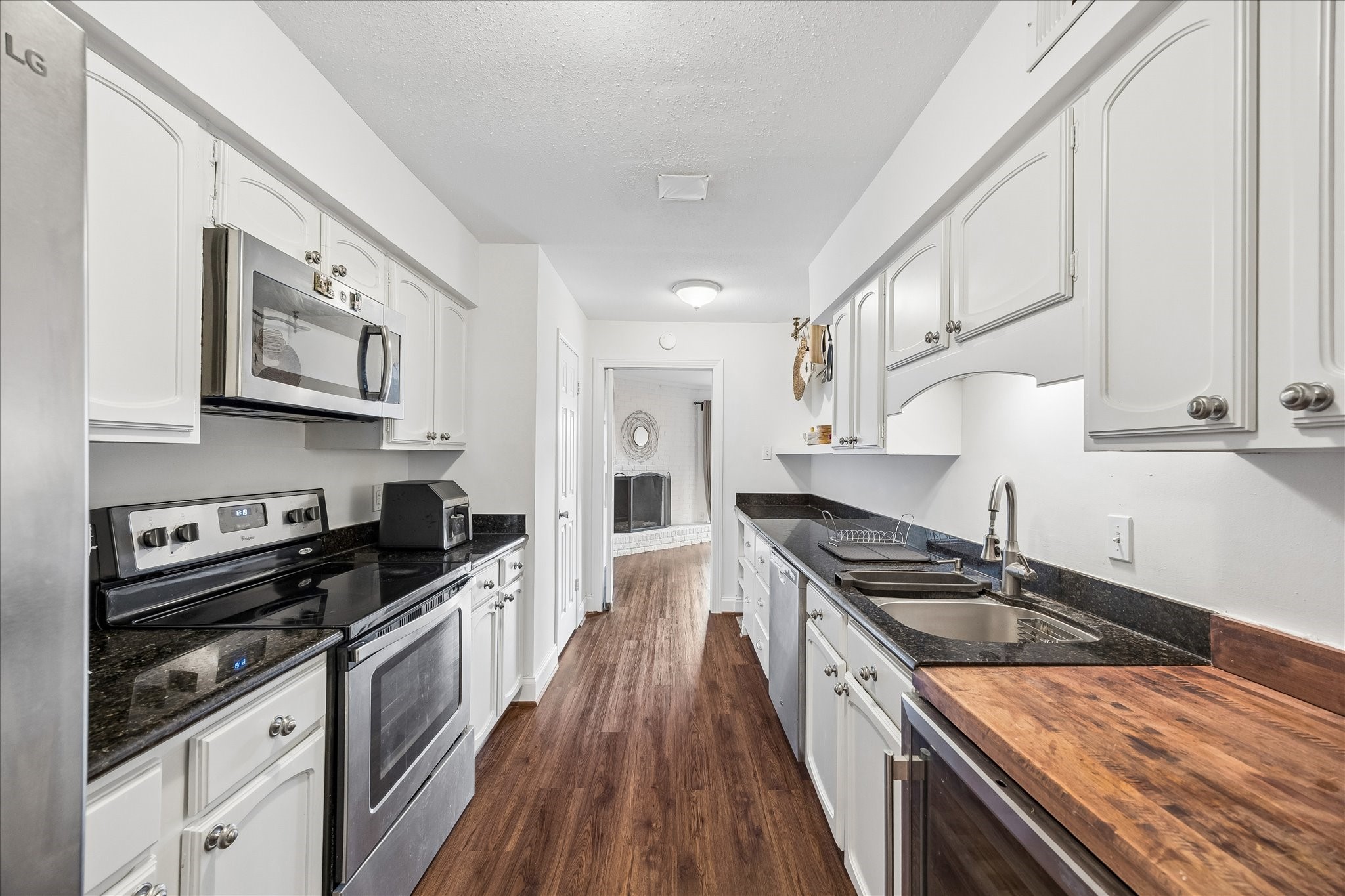 474 N Post Oak Lane Property Photo 18
