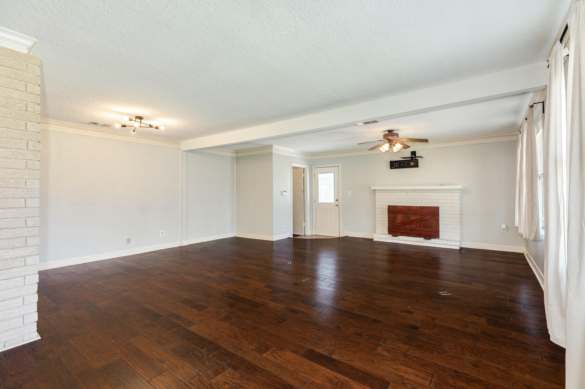120 Palm Lane, Lake Jackson Tx 77566 Property Photo 6