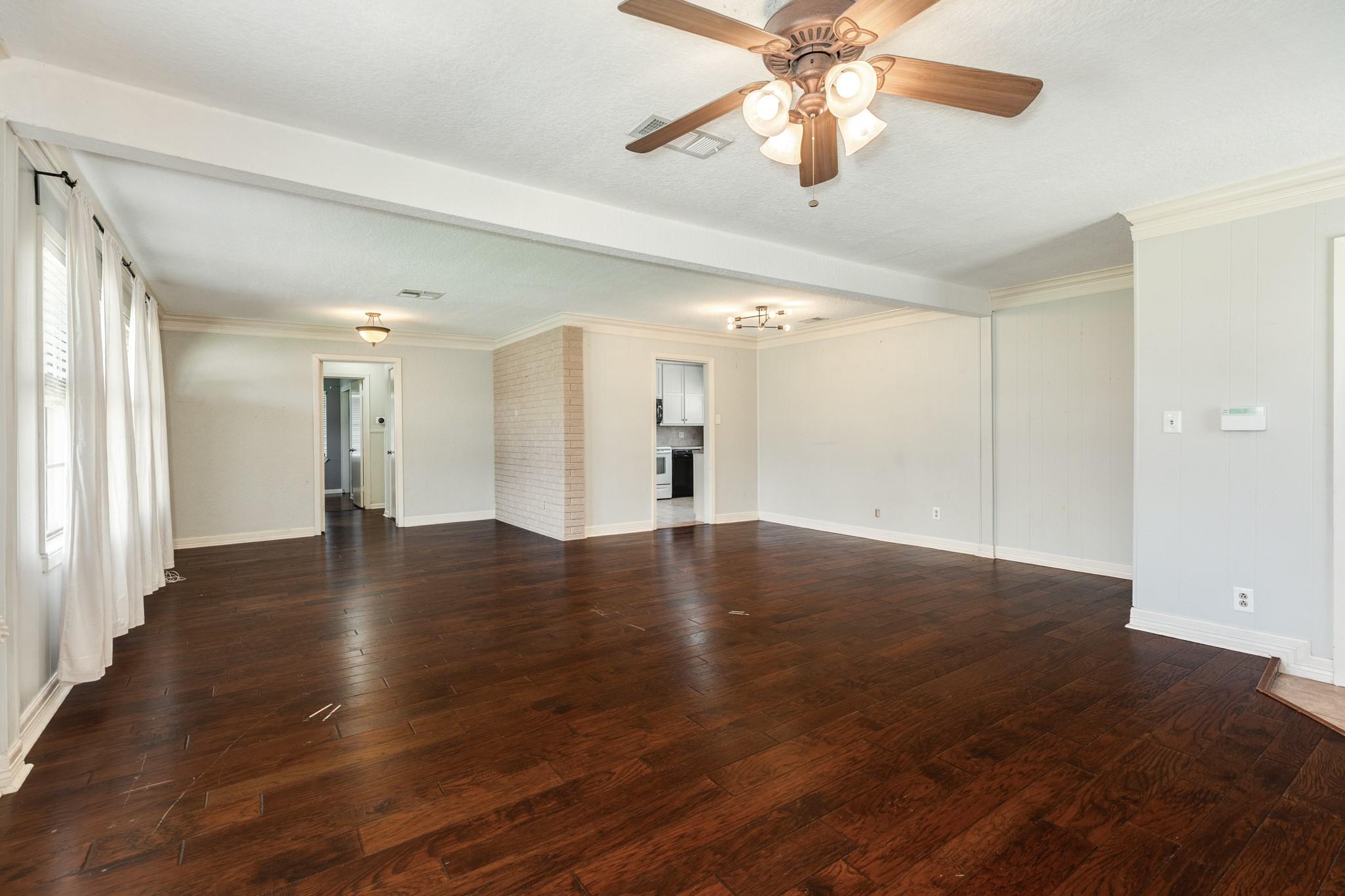 120 Palm Lane, Lake Jackson Tx 77566 Property Photo 9