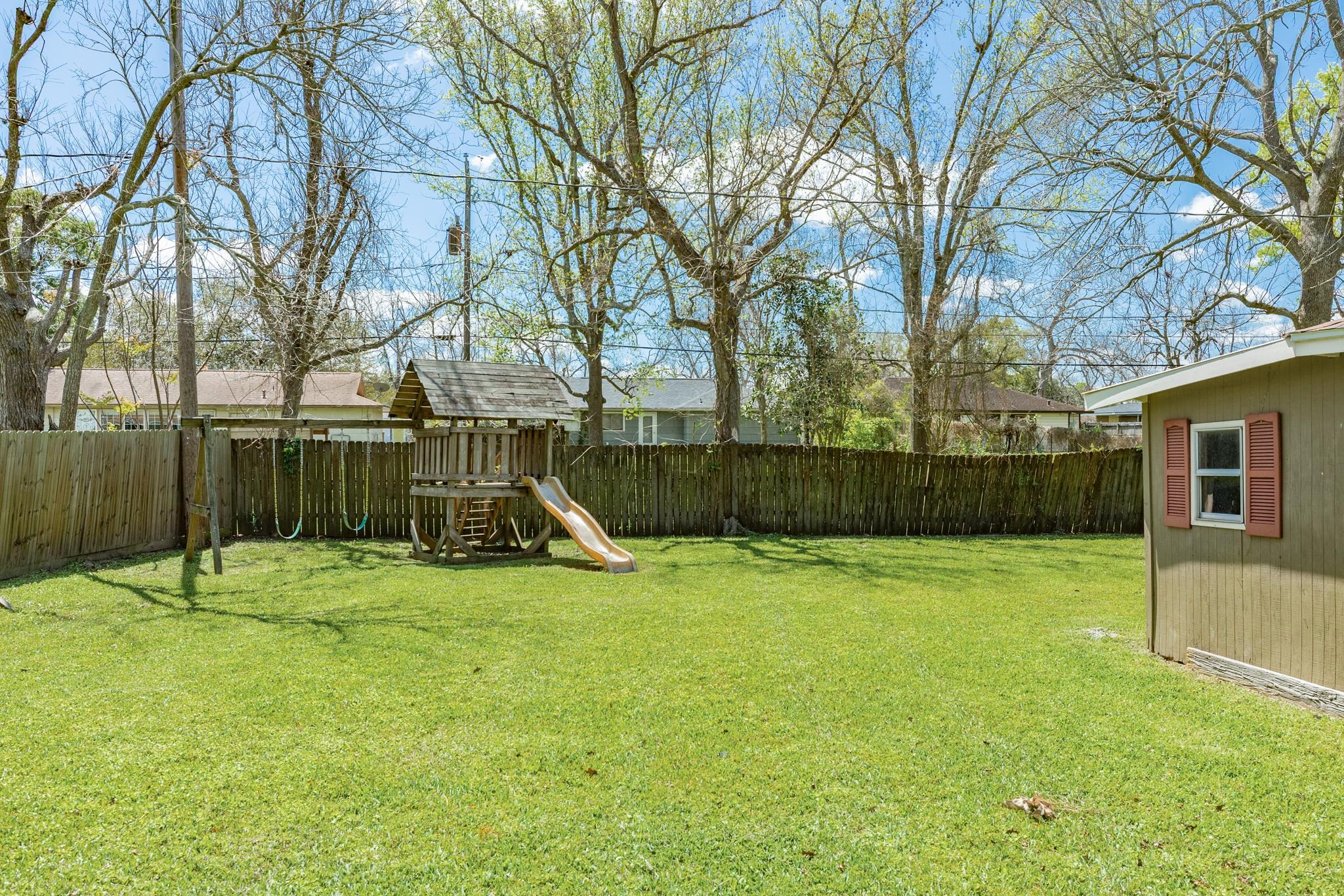 120 Palm Lane, Lake Jackson Tx 77566 Property Photo 24