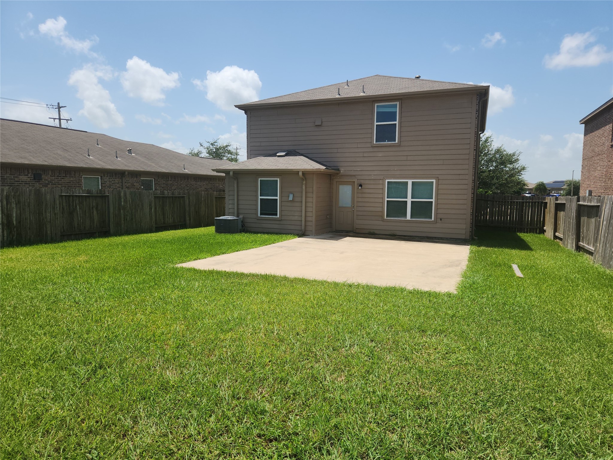 2218 Regatta Lane Property Photo 3