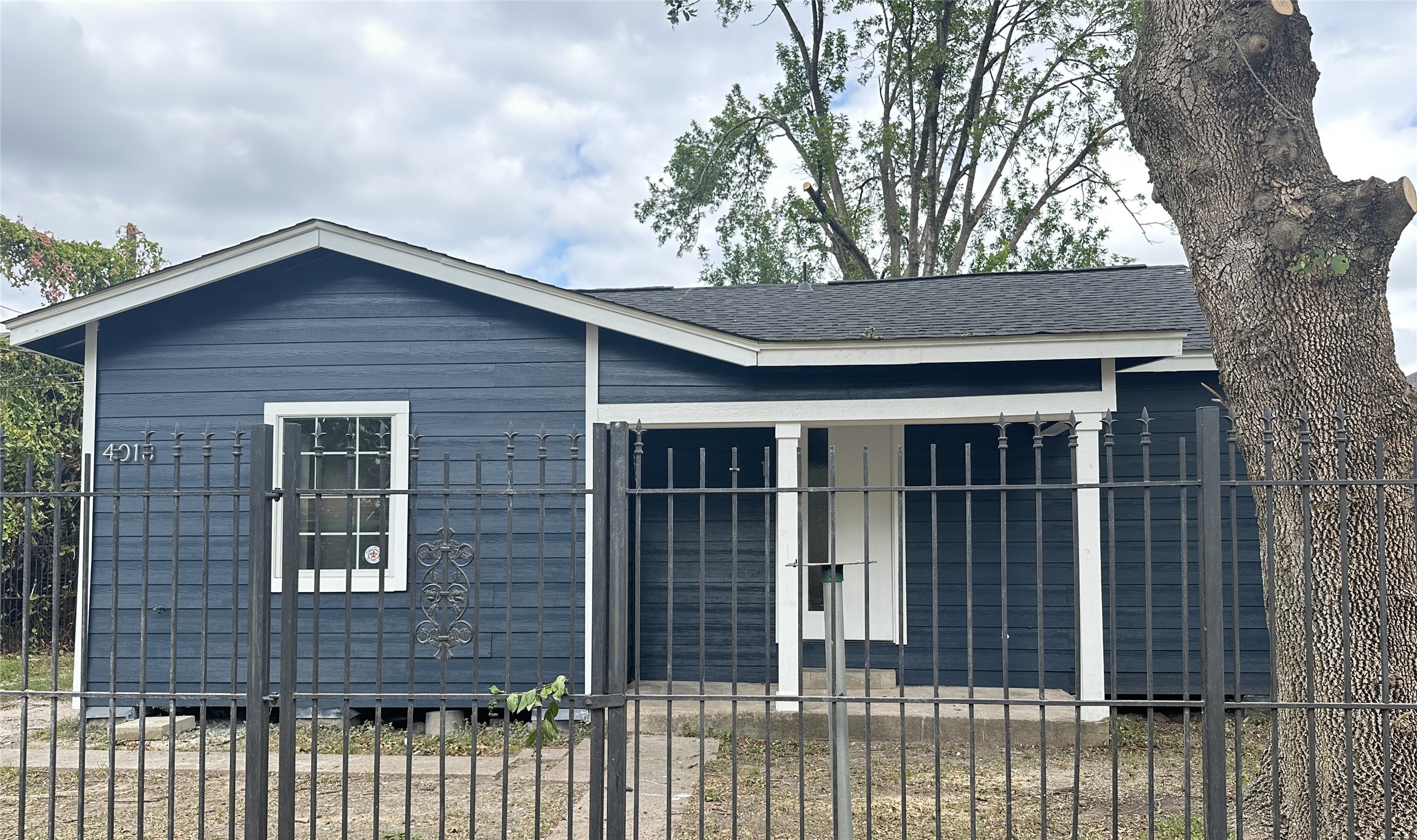 4018 Gano Street Property Photo 1