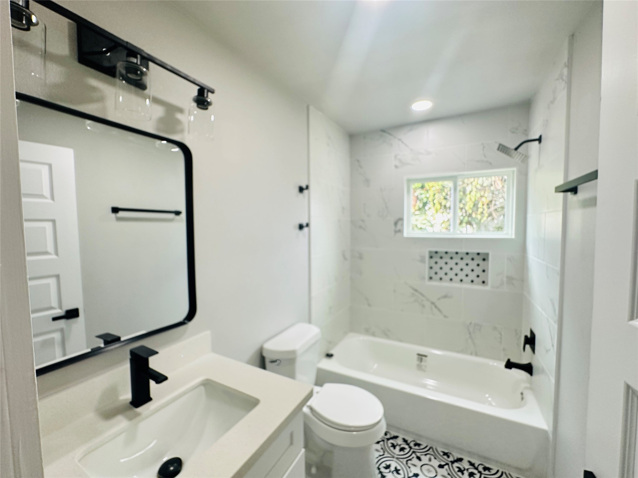4018 Gano Street Property Photo 8