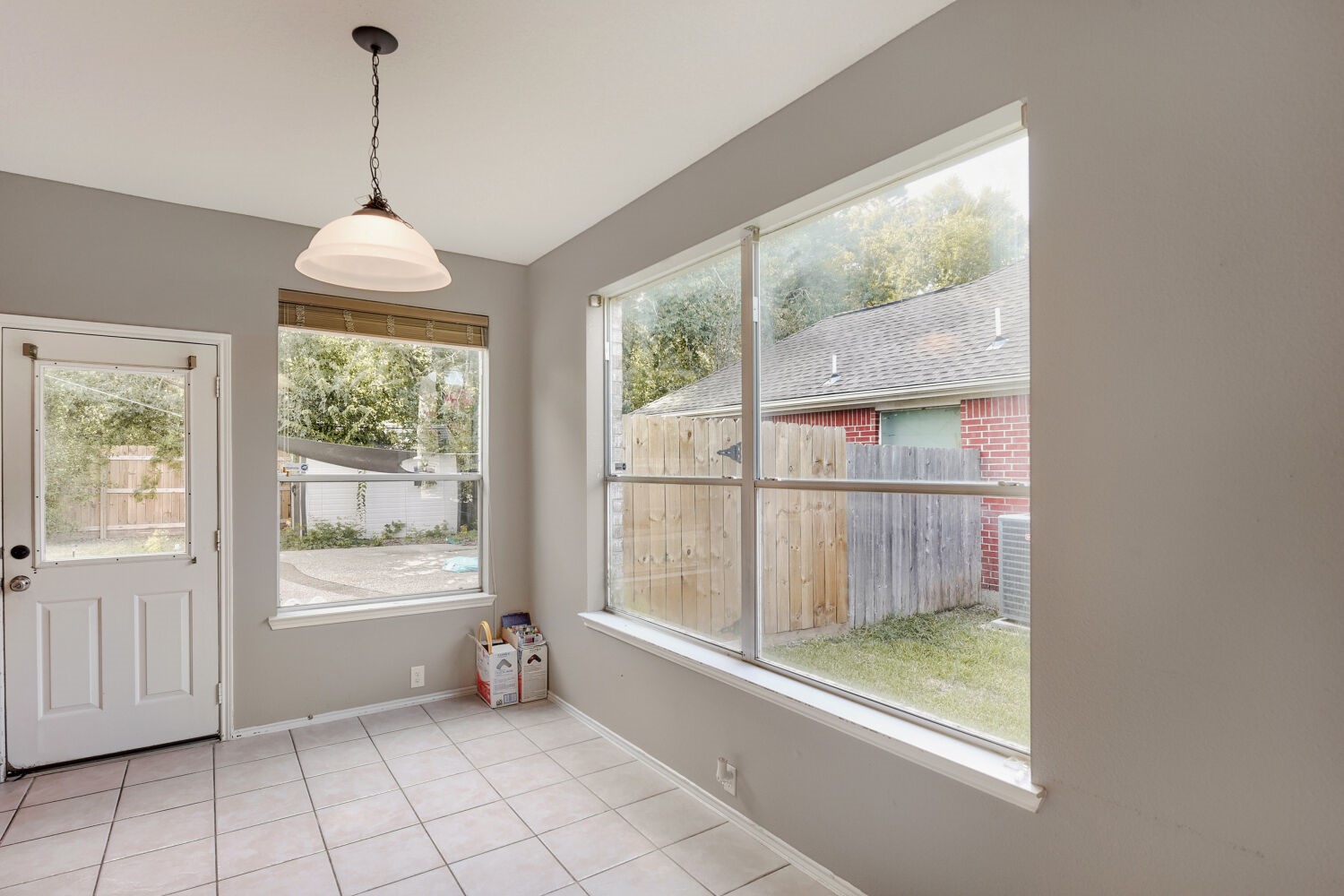 18715 Woodglen Shadows Drive Property Photo 13