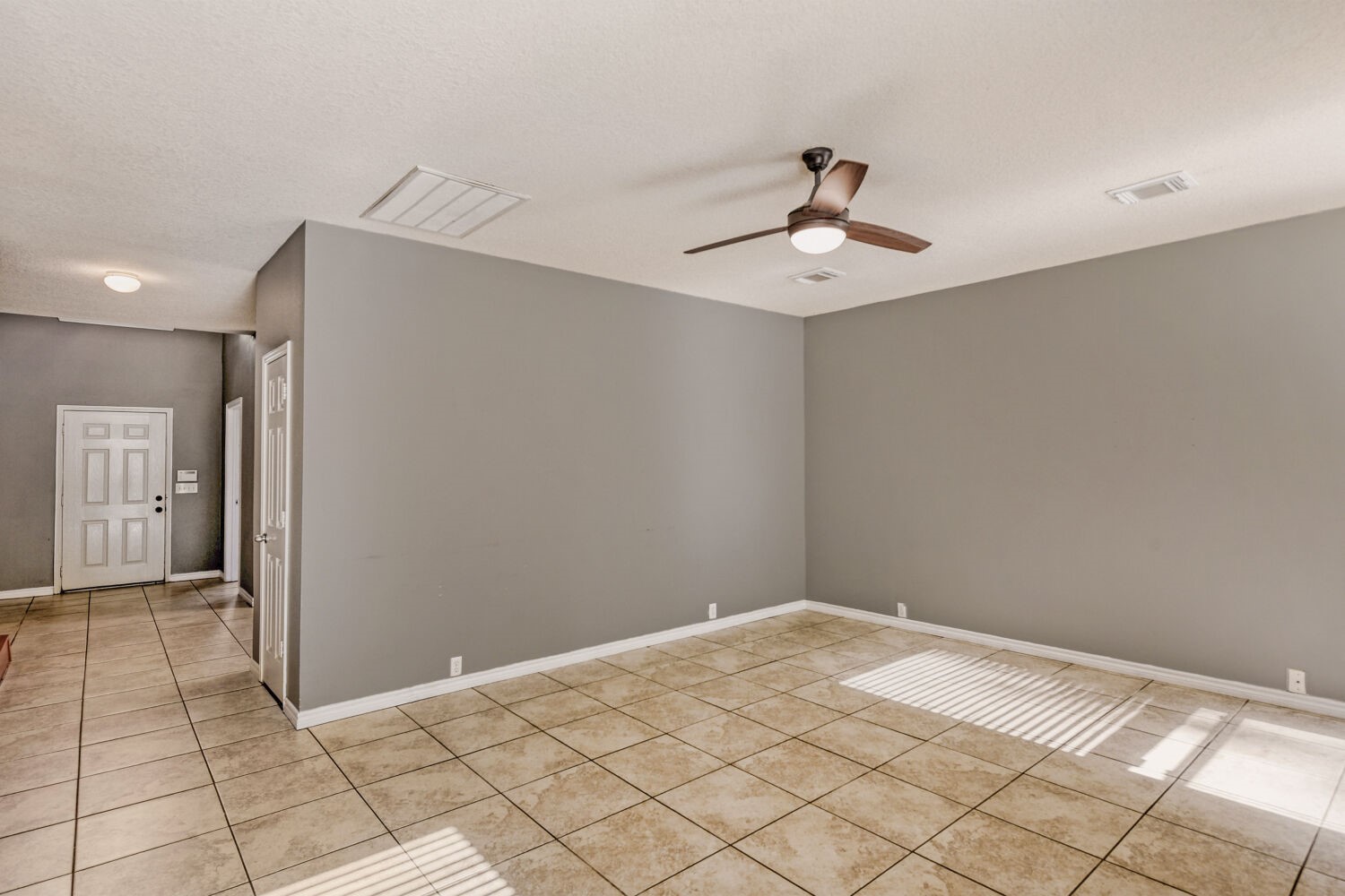 18715 Woodglen Shadows Drive Property Photo 17