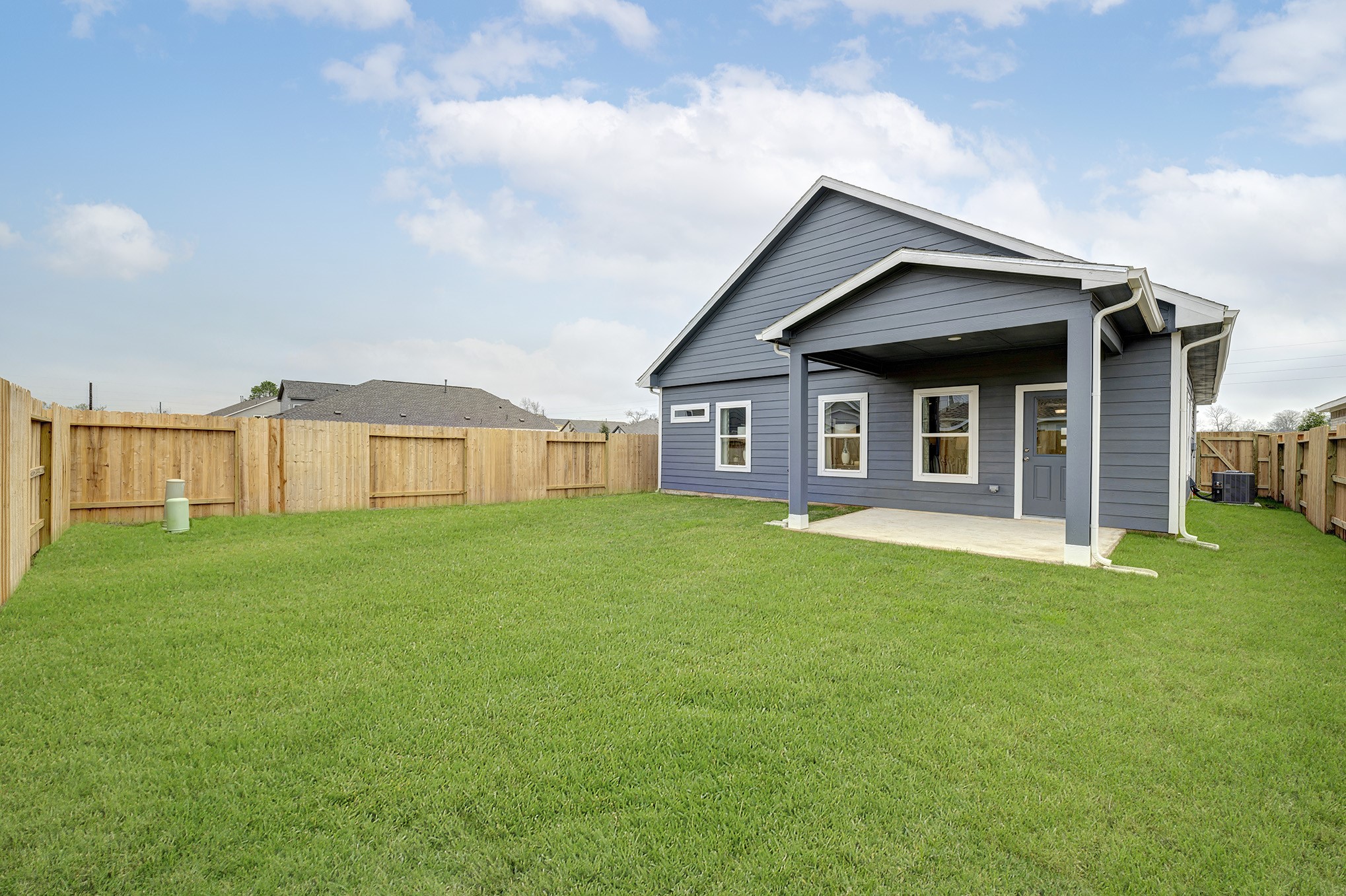 2707 Crested Creek Lane Property Photo 16