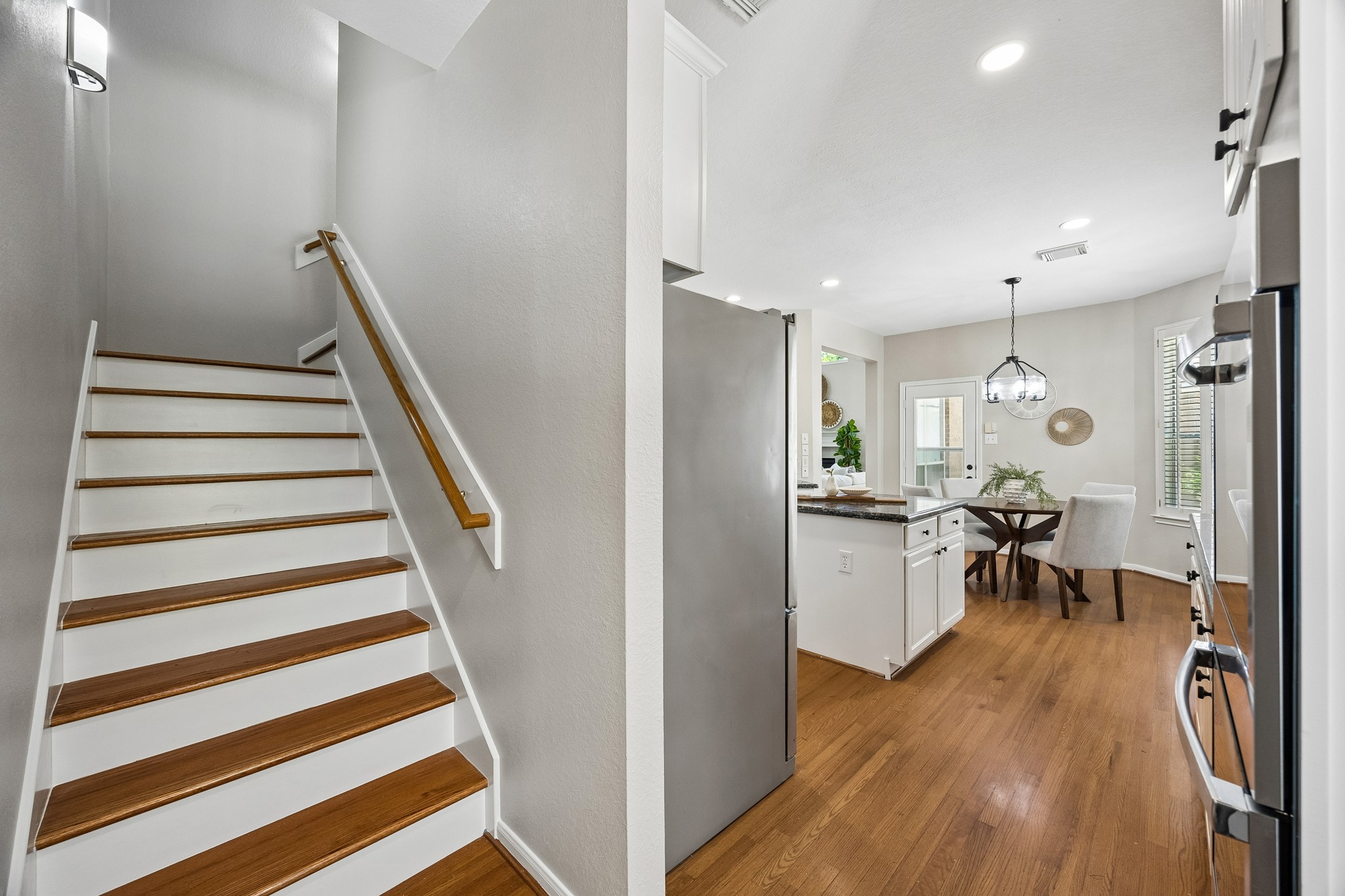 7535 Guinevere Drive Property Photo 21