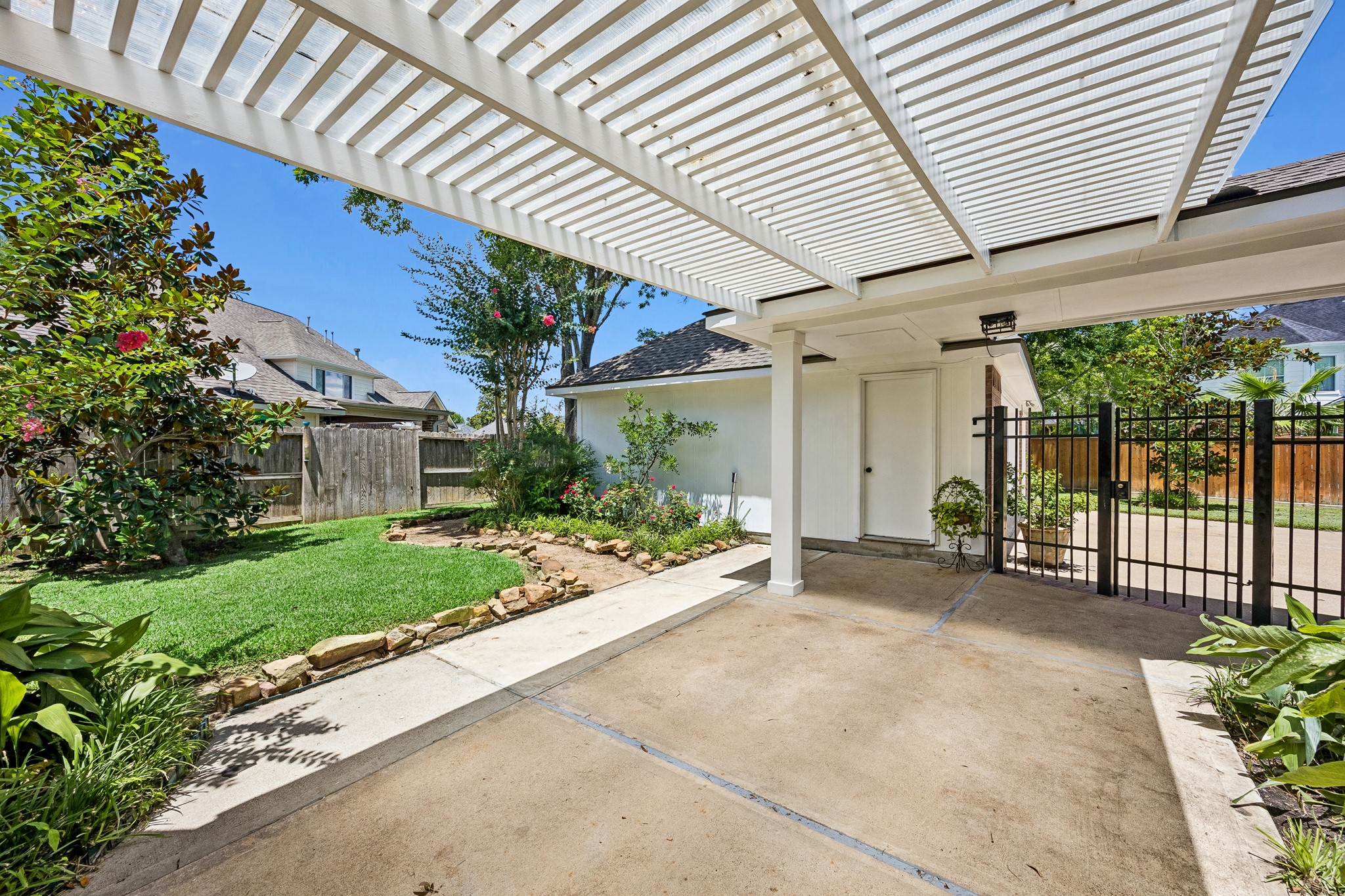 7535 Guinevere Drive Property Photo 33