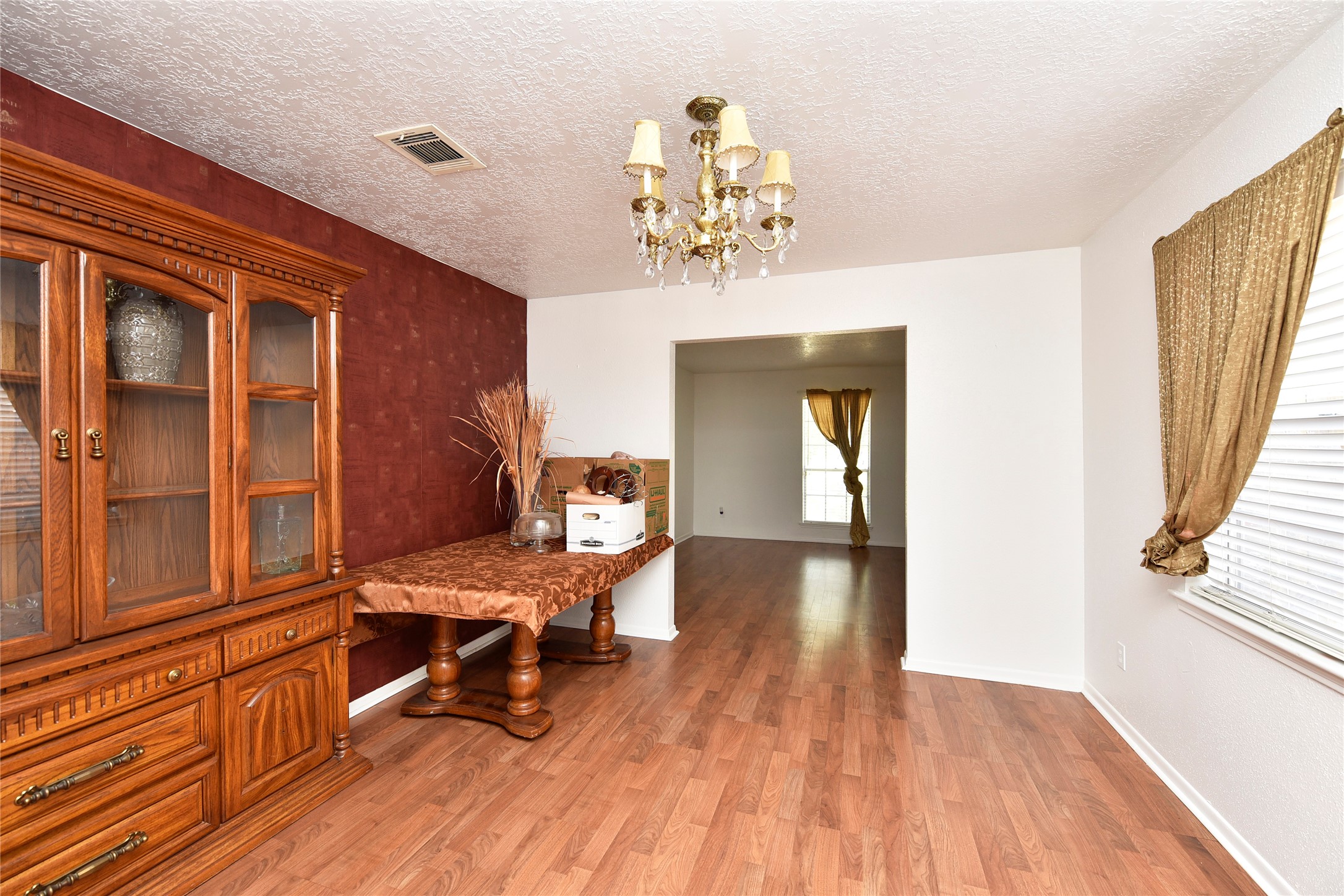 10214 Trade Winds Drive Property Photo 8