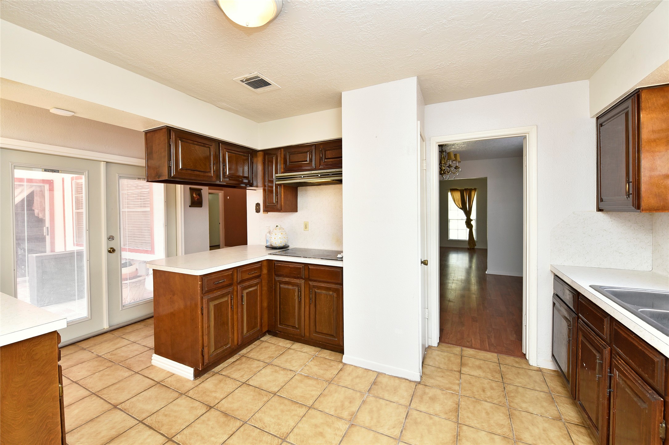 10214 Trade Winds Drive Property Photo 13