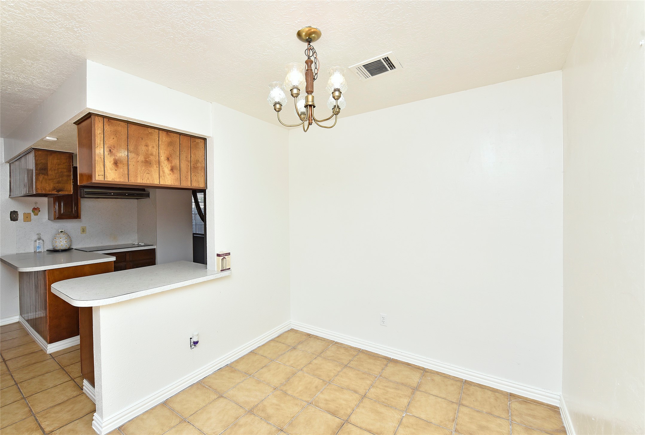 10214 Trade Winds Drive Property Photo 17