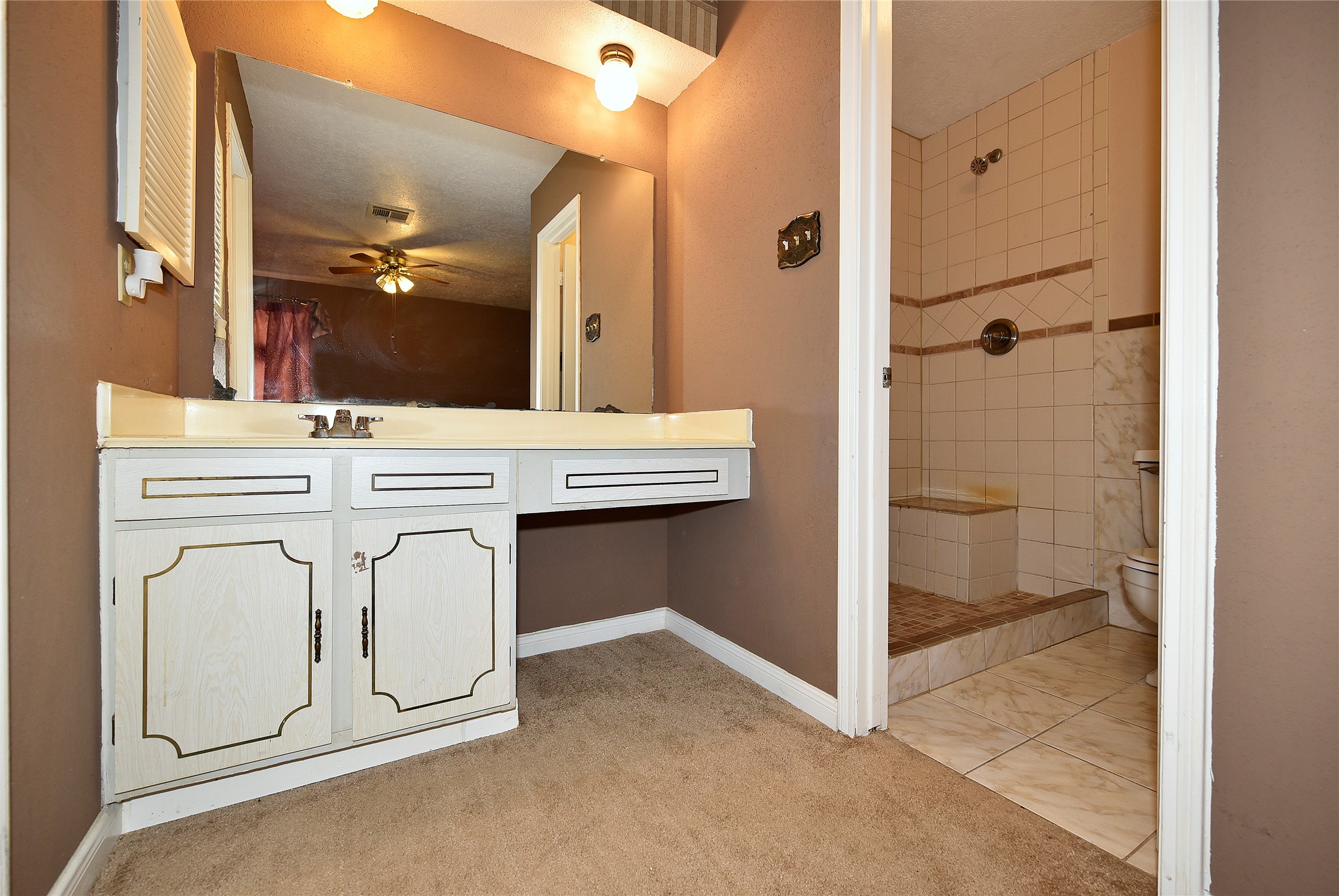 10214 Trade Winds Drive Property Photo 18
