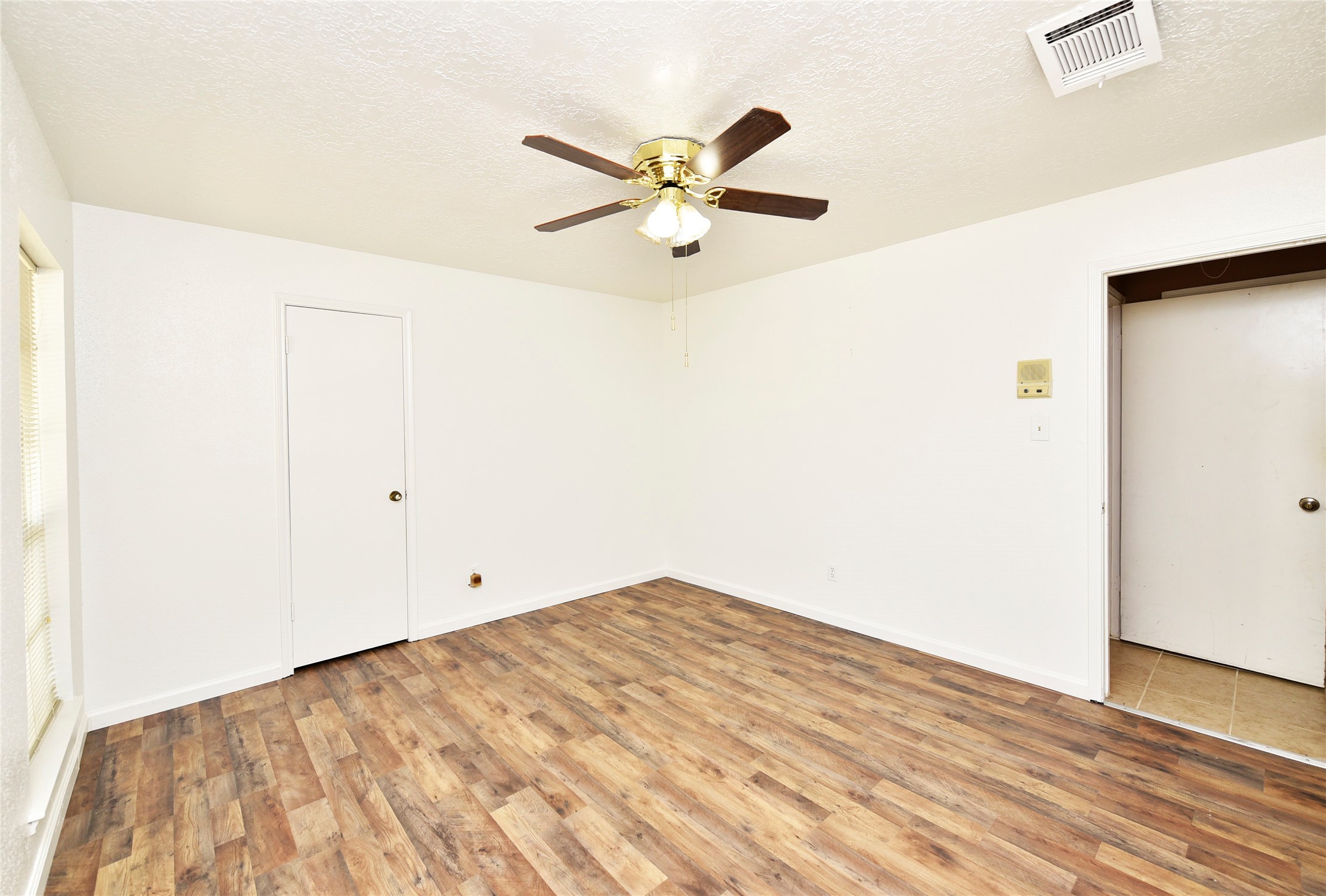 10214 Trade Winds Drive Property Photo 23