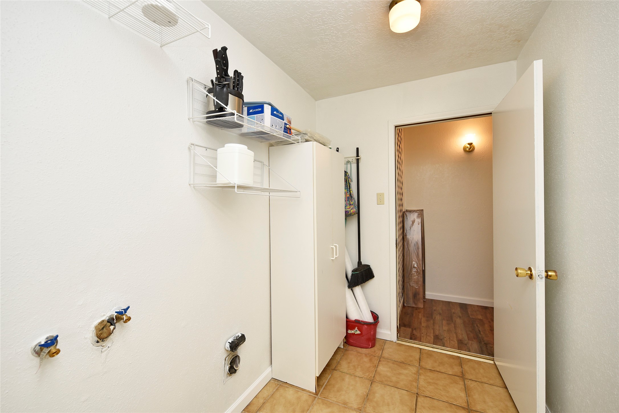 10214 Trade Winds Drive Property Photo 26