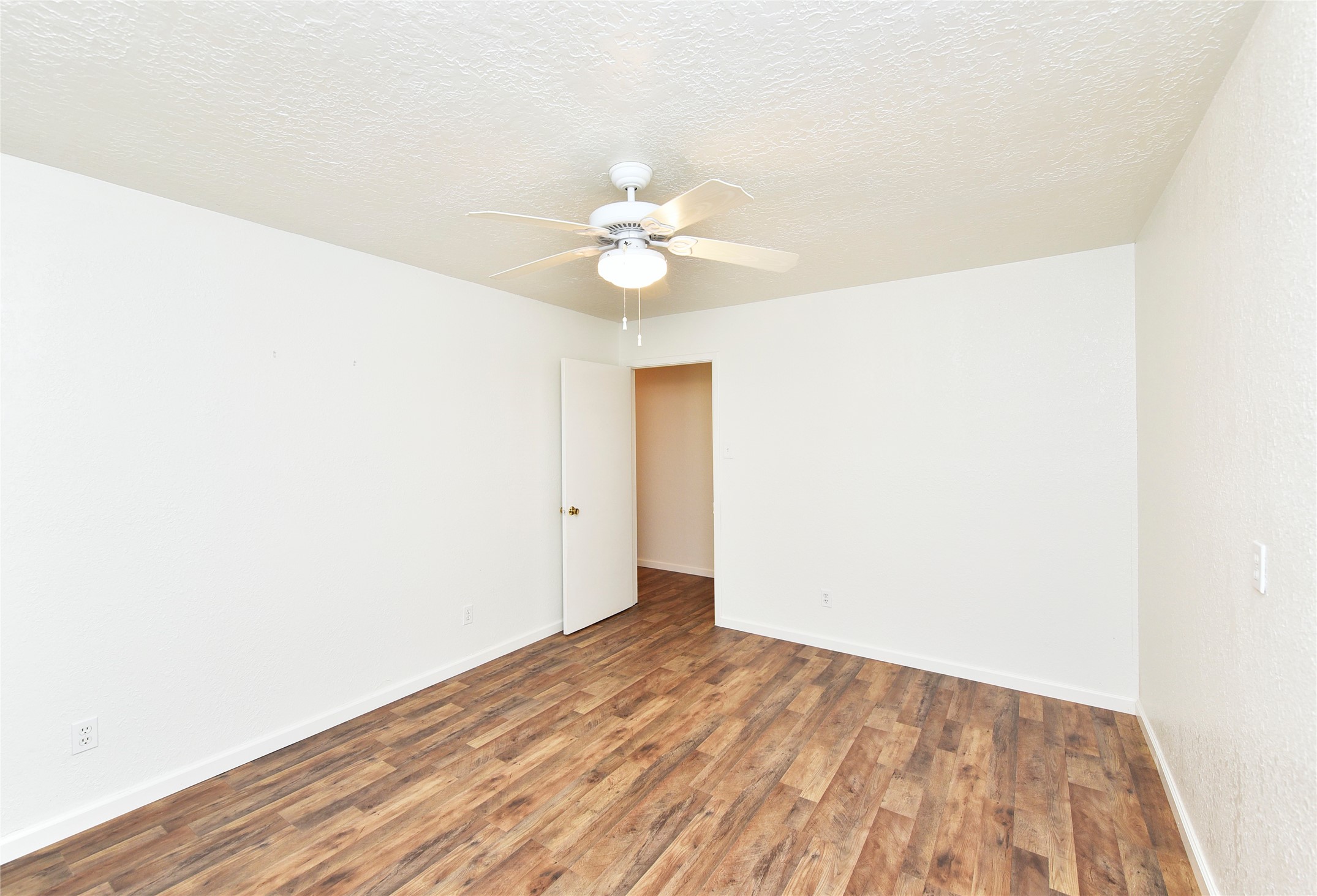 10214 Trade Winds Drive Property Photo 28