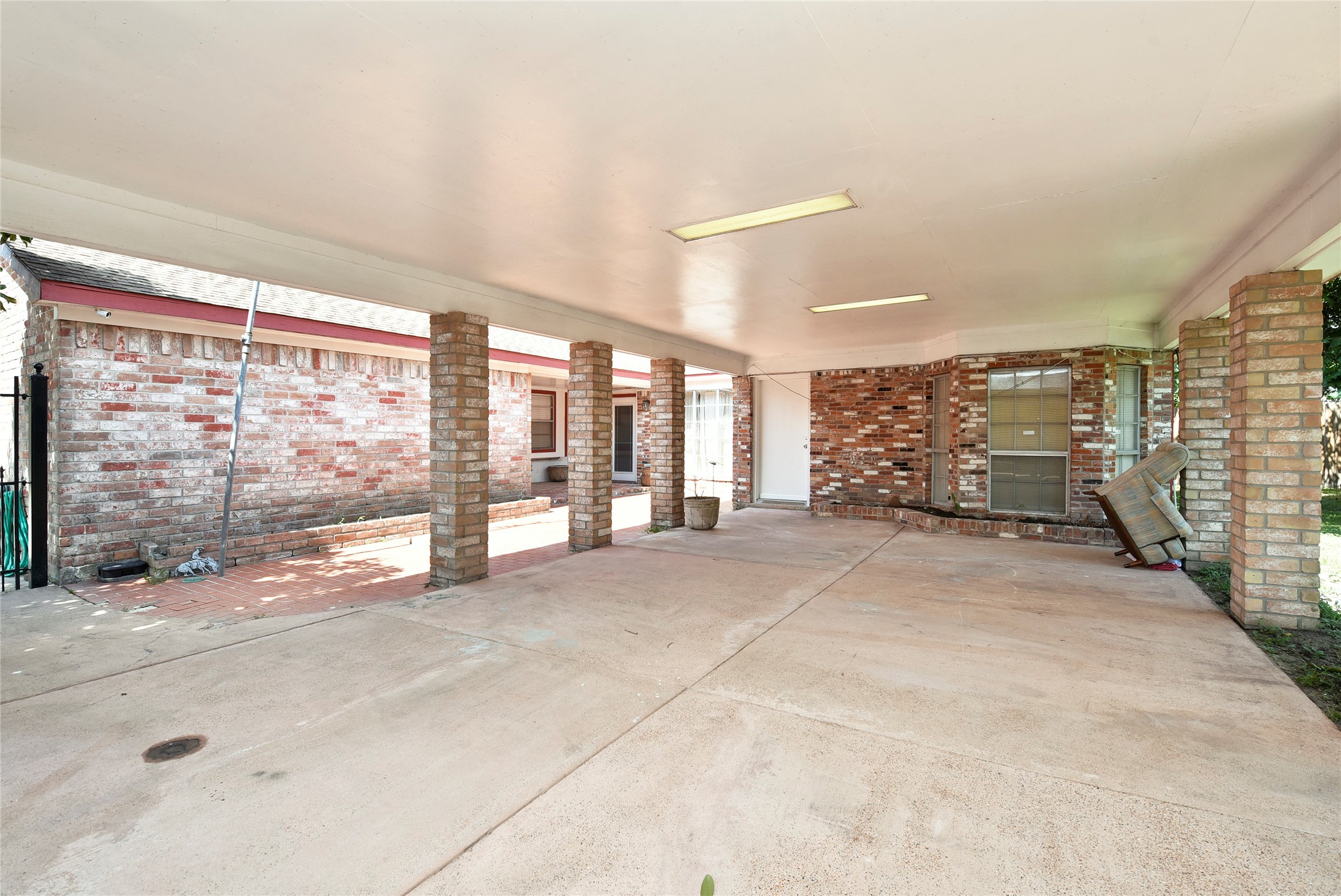 10214 Trade Winds Drive Property Photo 32