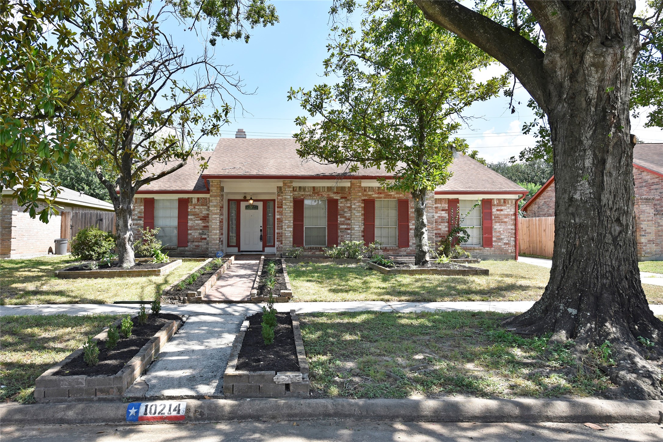 10214 Trade Winds Drive Property Photo 38