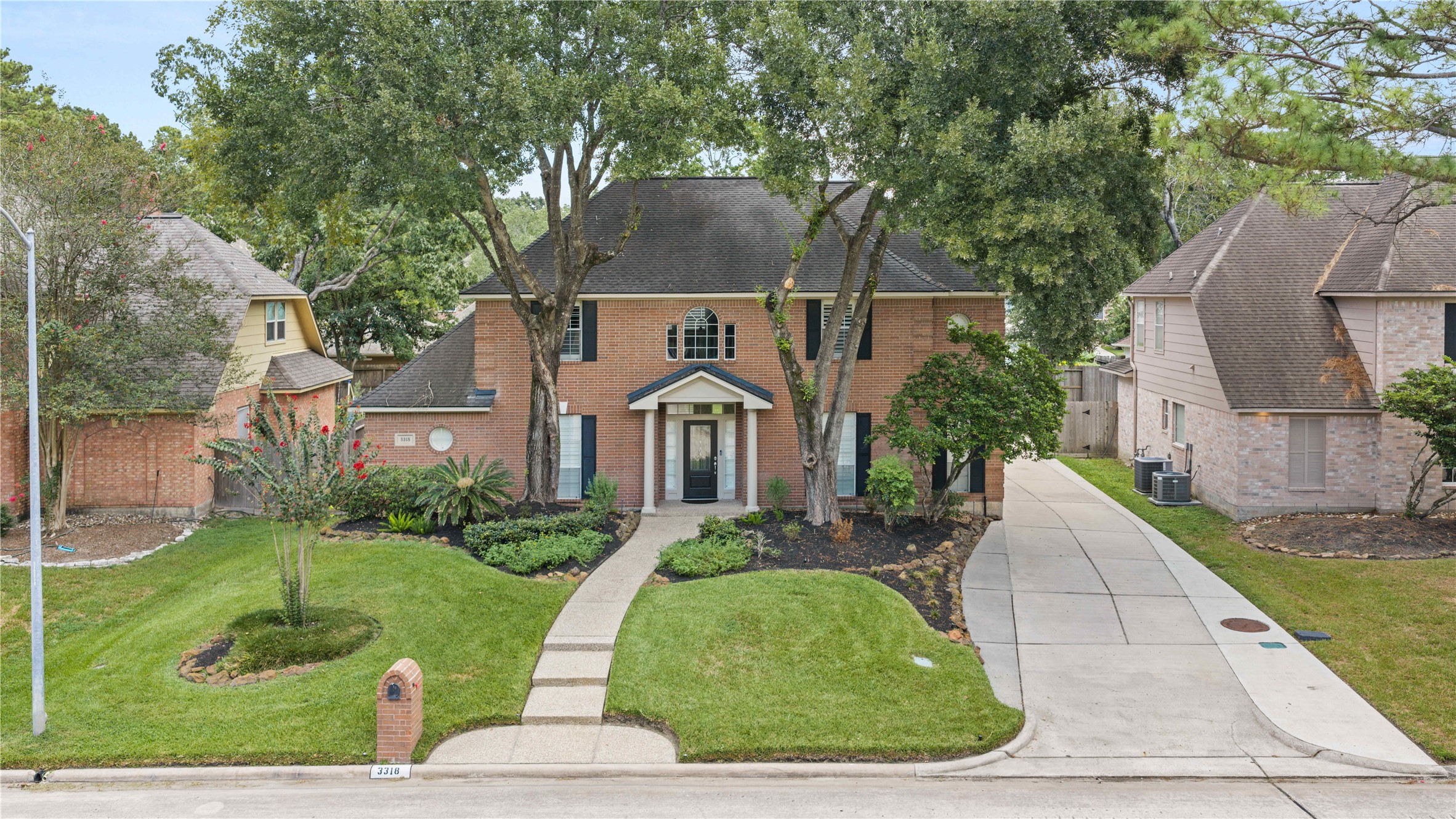 3318 Clover Valley Drive Property Photo 2