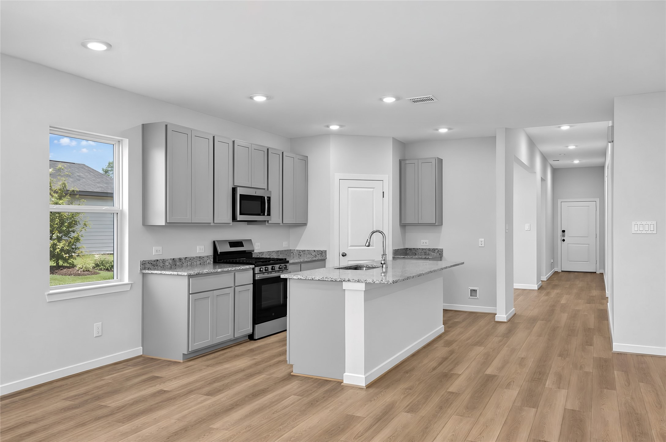 17411 Chestnut Chase Street Property Photo 2