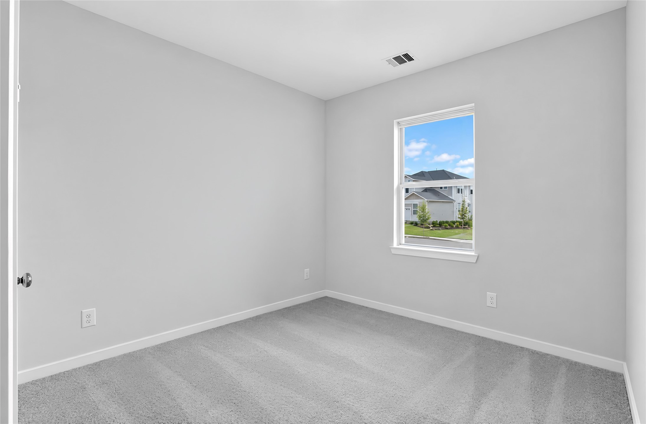 17411 Chestnut Chase Street Property Photo 9