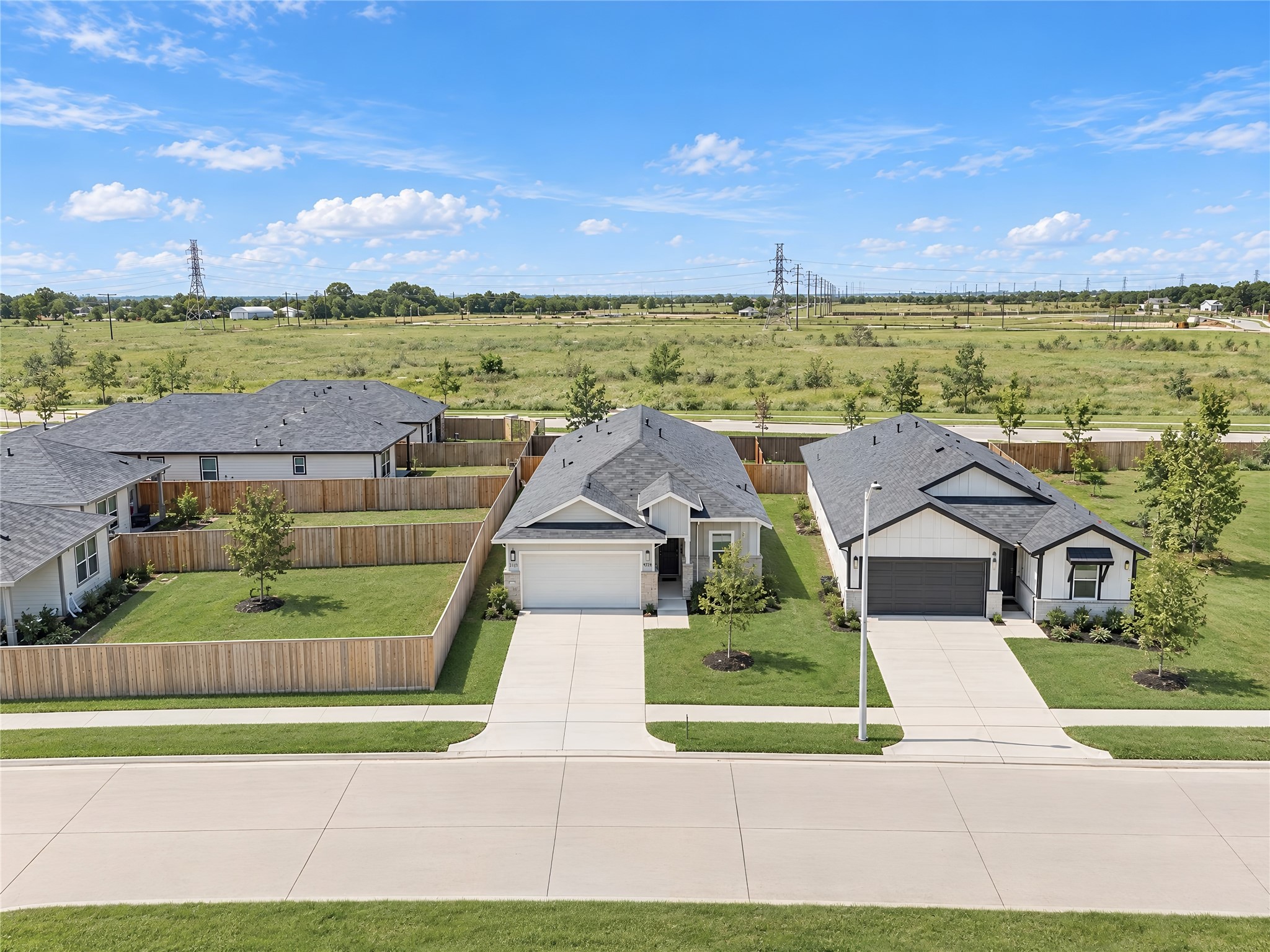 17411 Chestnut Chase Street Property Photo 16